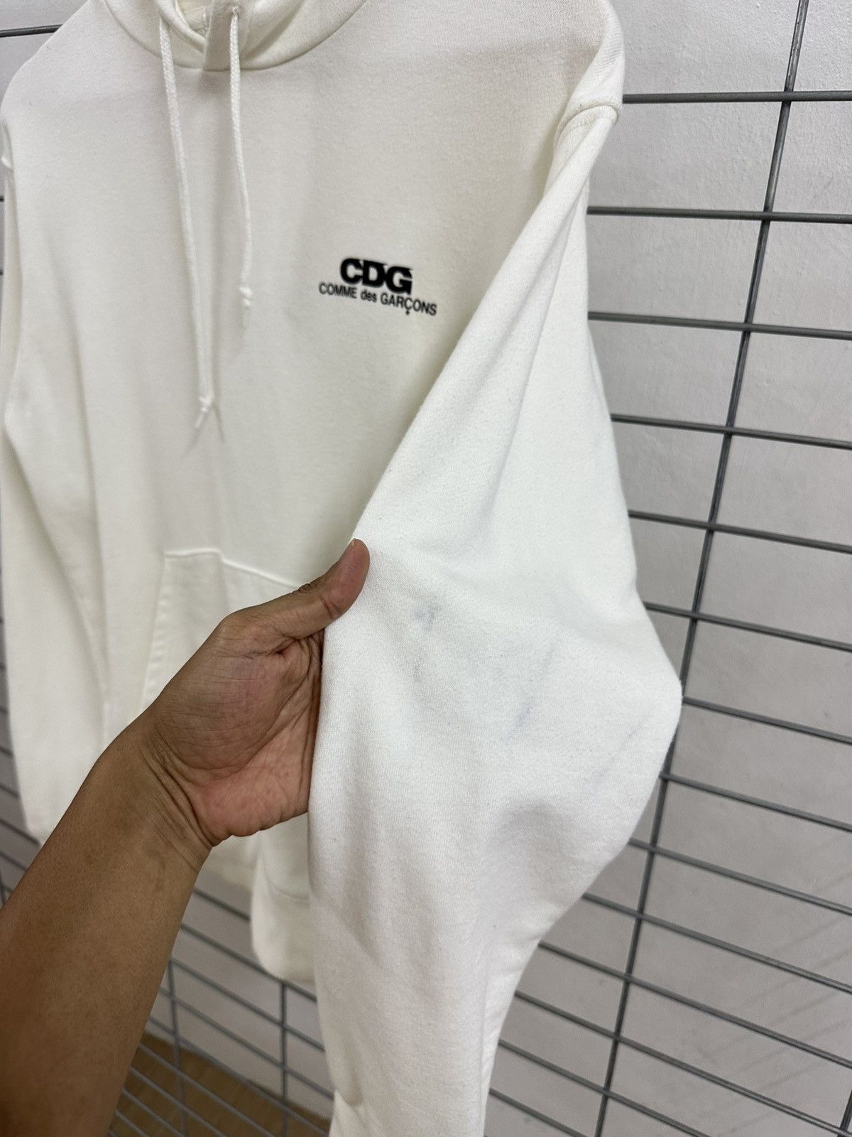 CDG by Comme des Garcons CDG Comme des Garcons AD2019 White Hoodie Size US M / EU 48-50 / 2 - 11 Thumbnail