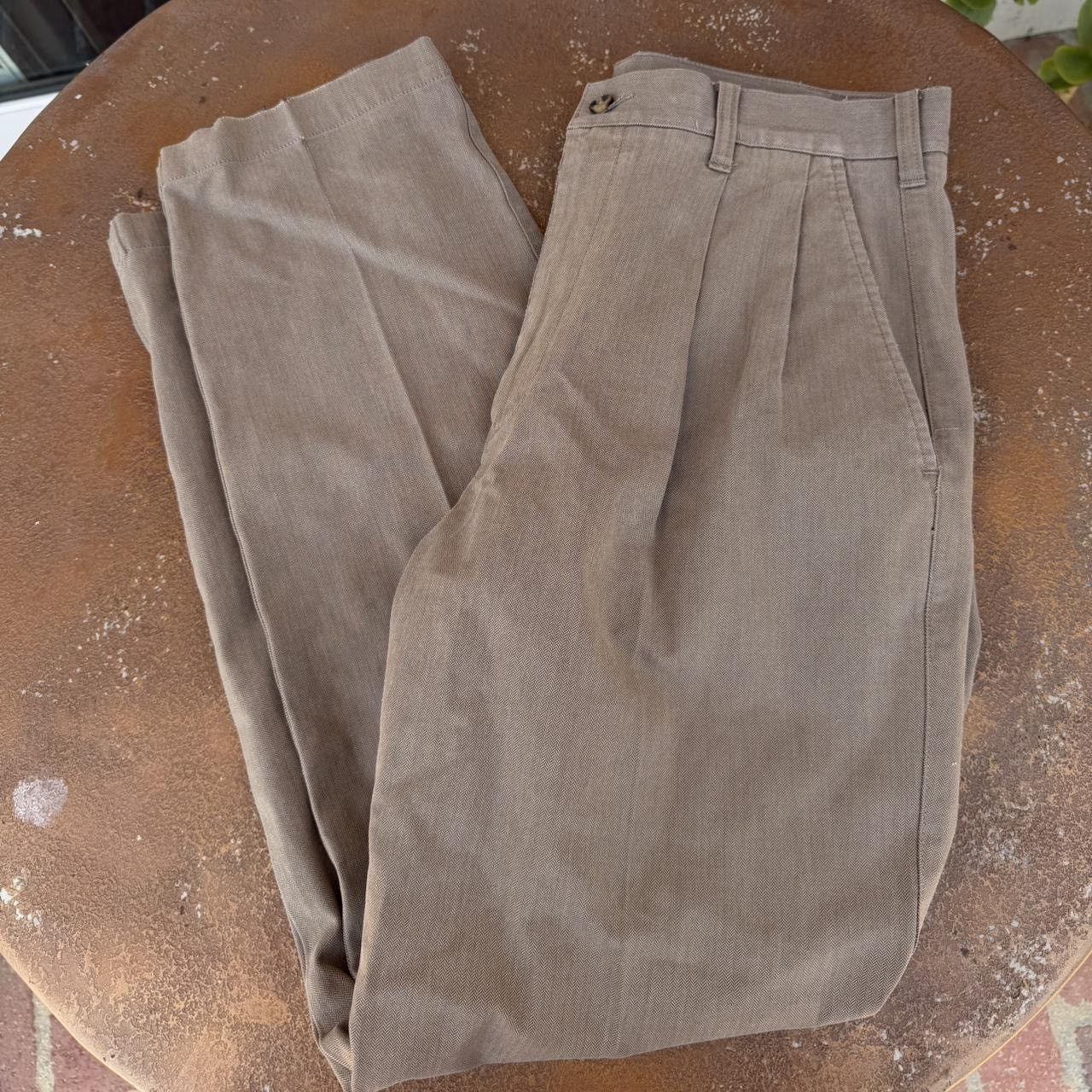 Marlboro Classics Vintage retro preppy men’s Cambridge brown pleated trousers Size US 32 / EU 48 - 3 Thumbnail