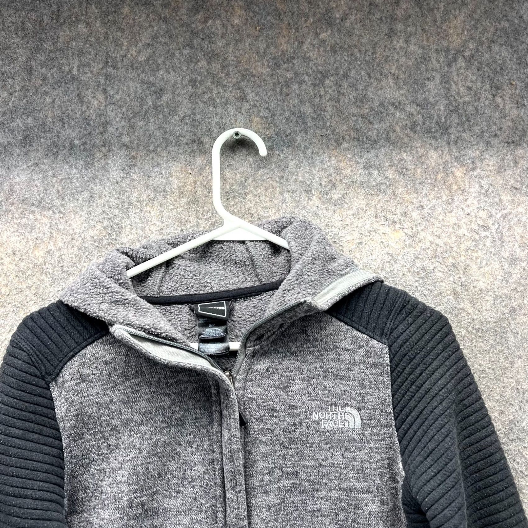 The North Face VINTAGE The North Face Hoodie Women Small Gray Fleece Full Zip Jacket Drawstring Ribbed Pattern: Solid, Logo, Size S / US 4 / IT 40 - 7 Thumbnail