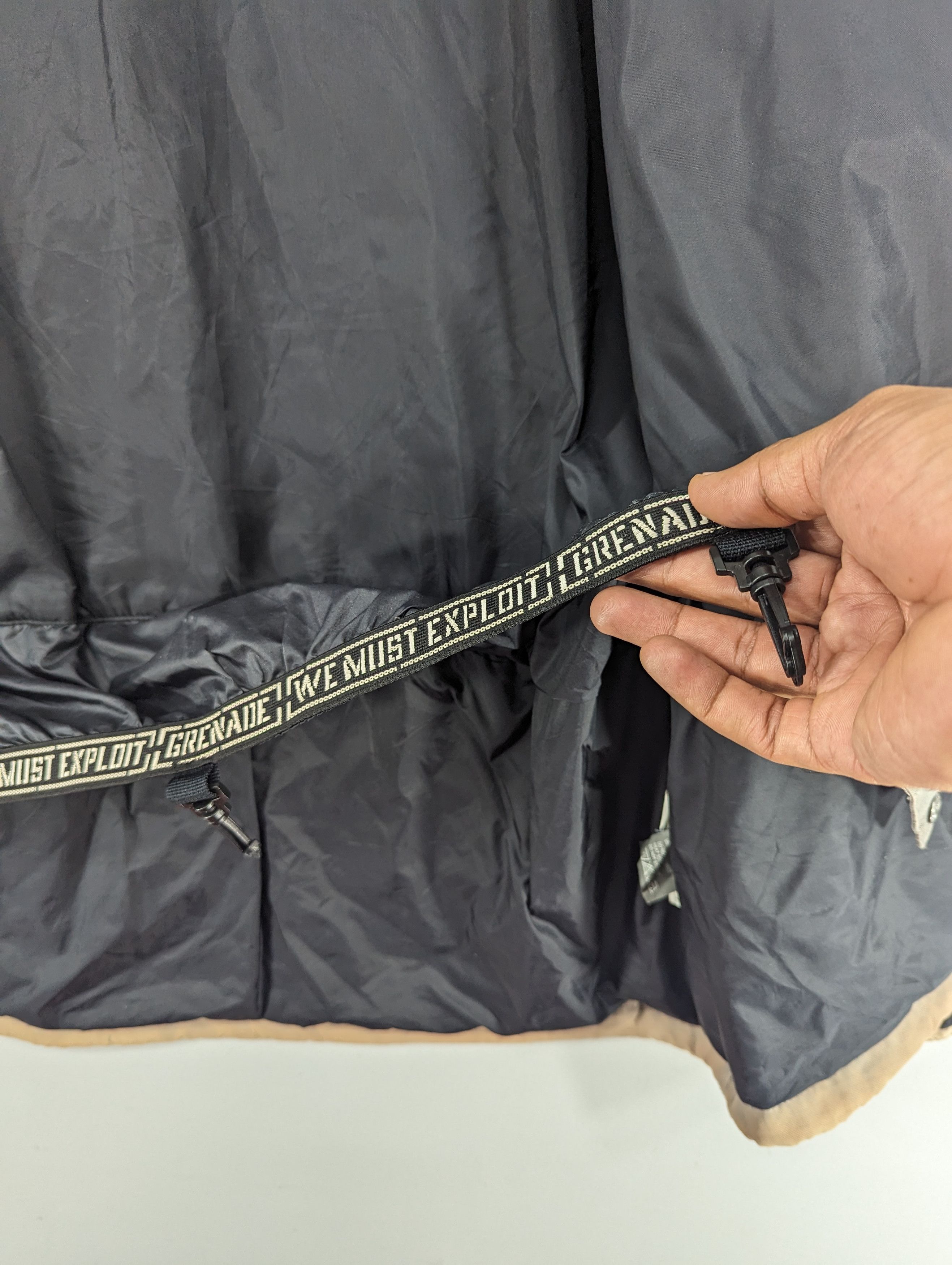 Grenade Vintage Y2k Grenade Snowboard Distressed Hooded Jacket Size US M / EU 48-50 / 2 - 13 Thumbnail