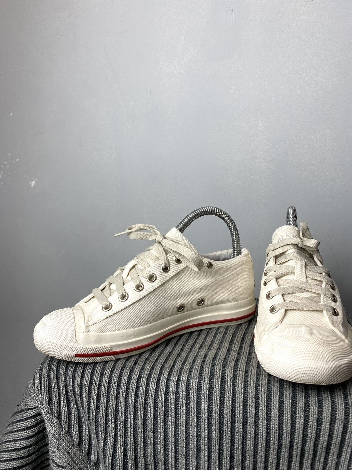 Diesel Vintage Diesel Low Top Design Denim Sneakers Bw Sport Size US 6 / IT 36 - 12 Thumbnail