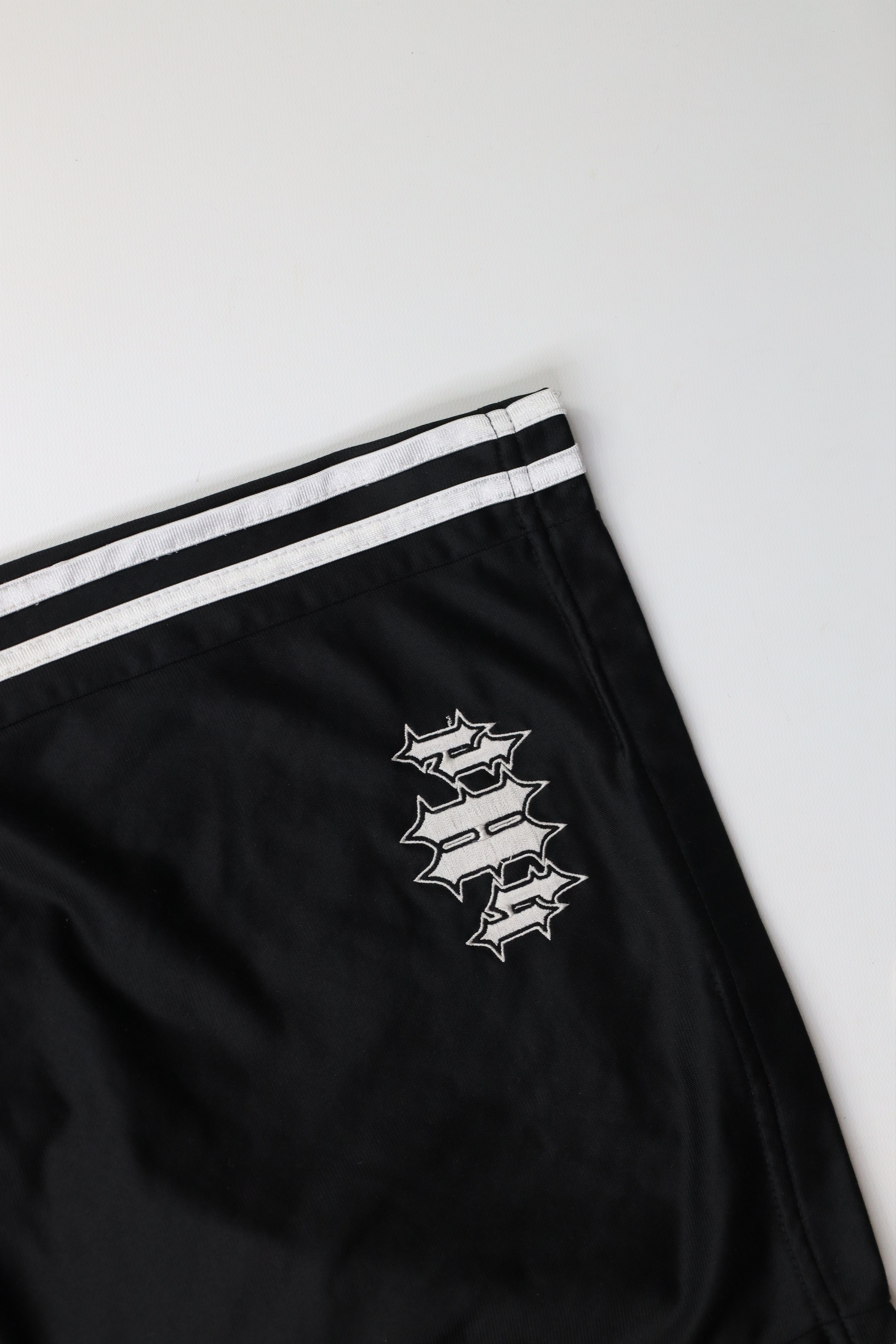 Vintage Vintage Y2K 2001 WWF Wrestling Striped Triple H Shorts Black Size US 34 / EU 50 - 5 Thumbnail