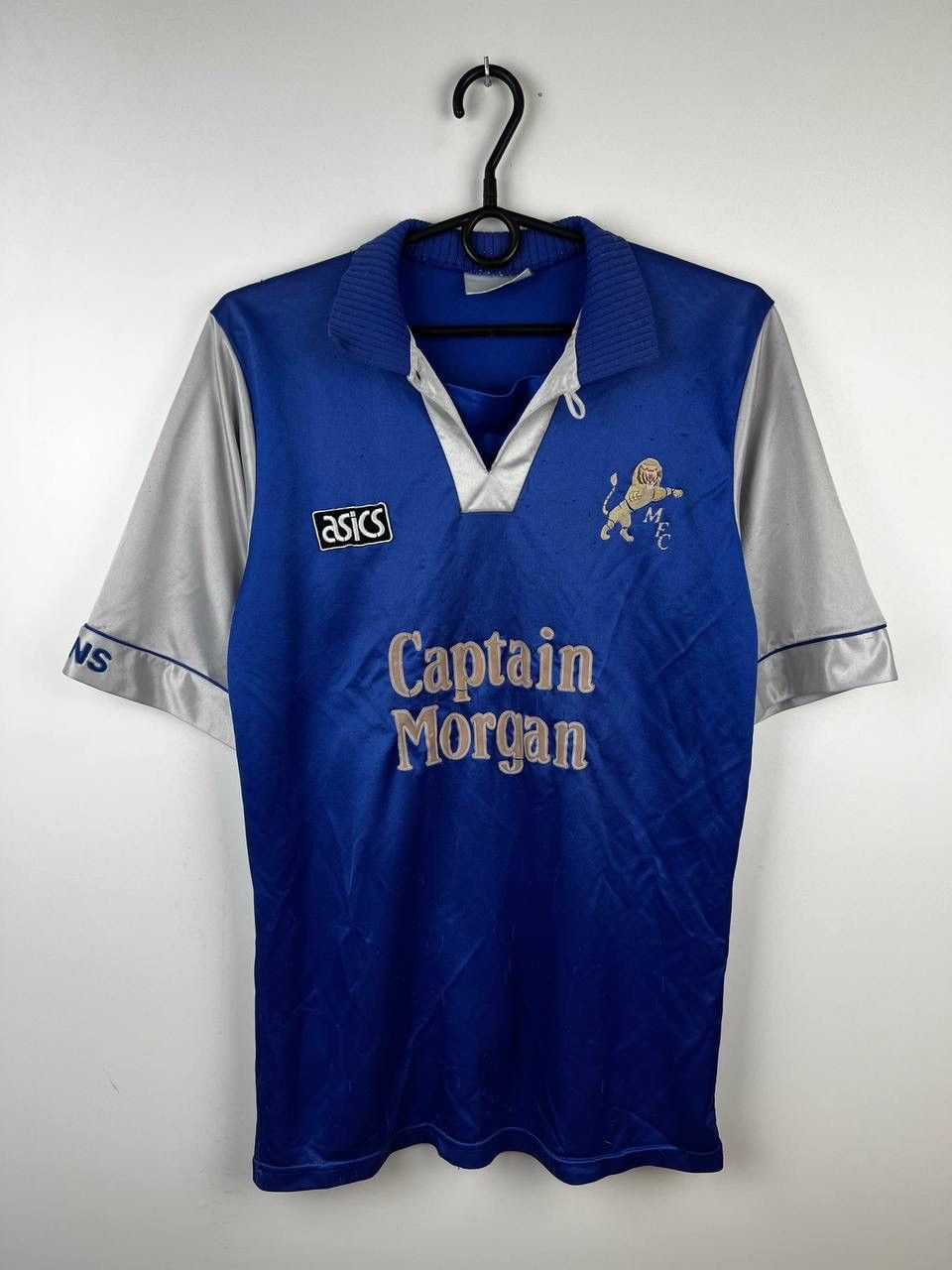 Asics Millwall ASICS home jersey 1994/96 size S Size US S / EU 44-46 / 1 - 1 Thumbnail
