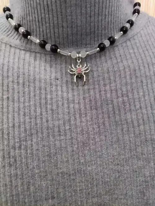 VIBE Spider Vintage Necklace chain pendent Size ONE SIZE - 3 Thumbnail
