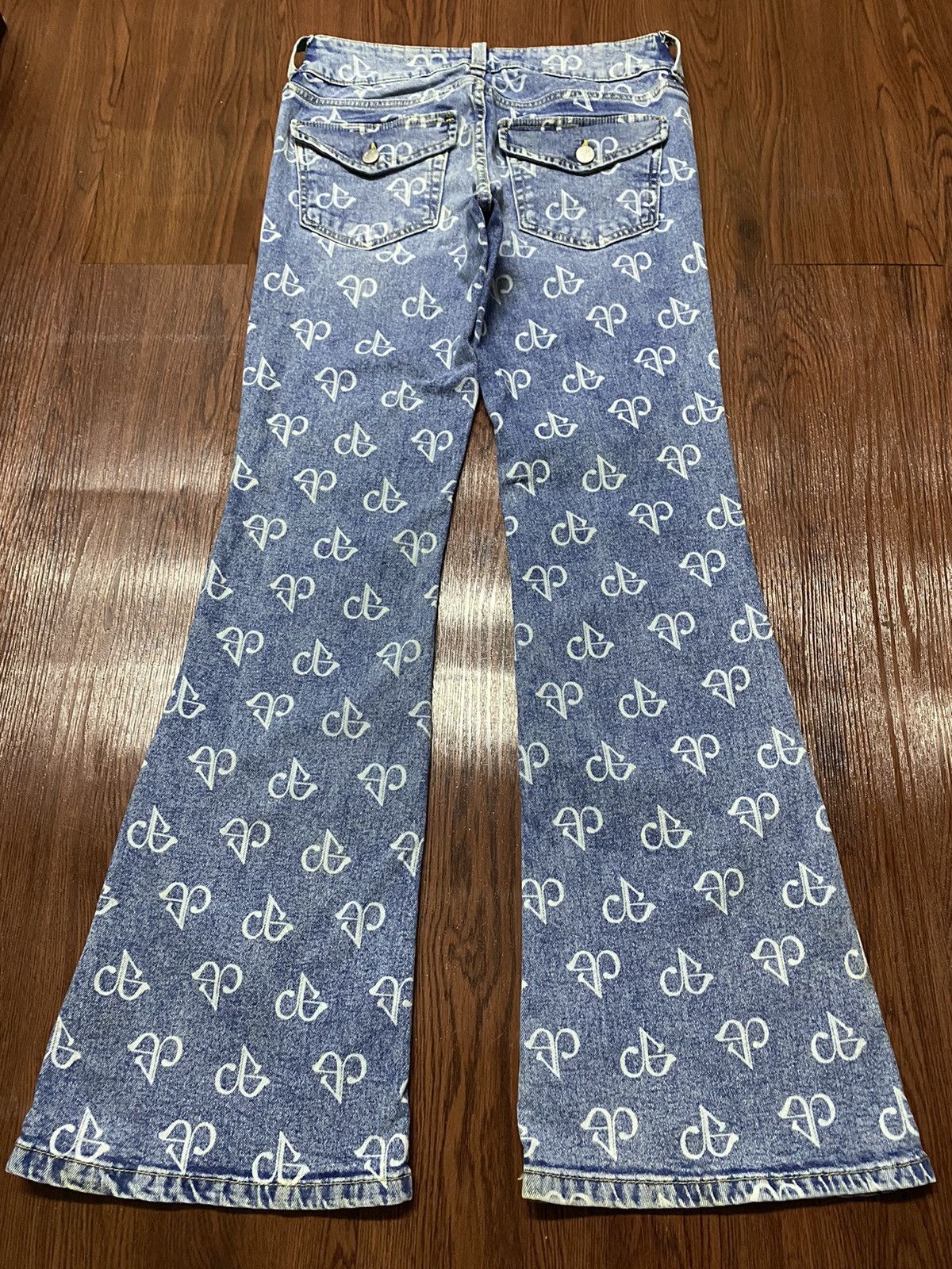 Divided Vintage Japanessed Monogram Blue Faded Wash Flare Jeans Size 28" / US 6 / IT 42 - 2 Thumbnail