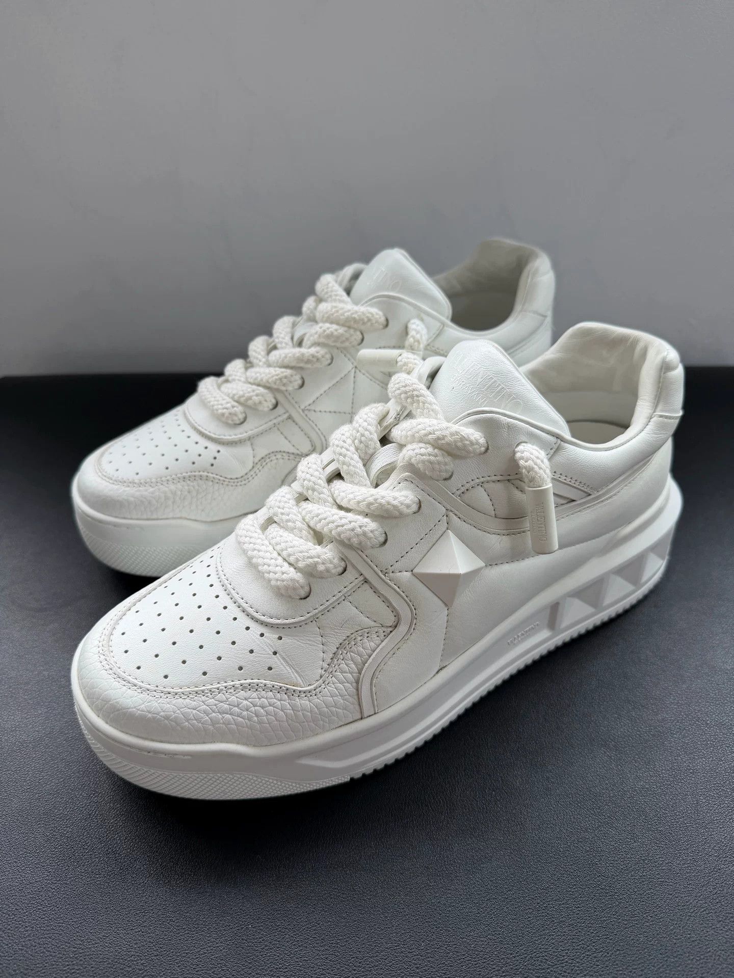 Valentino Valentino One Stuf White Star Sneakers Size US 9 / EU 42 - 1 Thumbnail