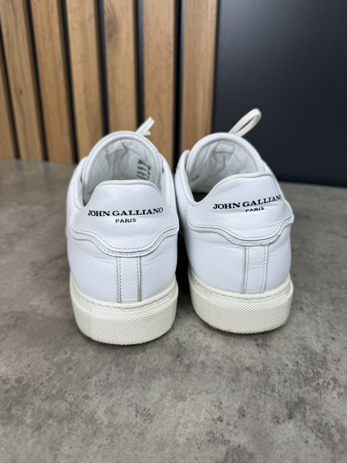 John Galliano John Galliano Paris White Leather Sneakers Size 38 Size US 8 / IT 38 - 8 Thumbnail