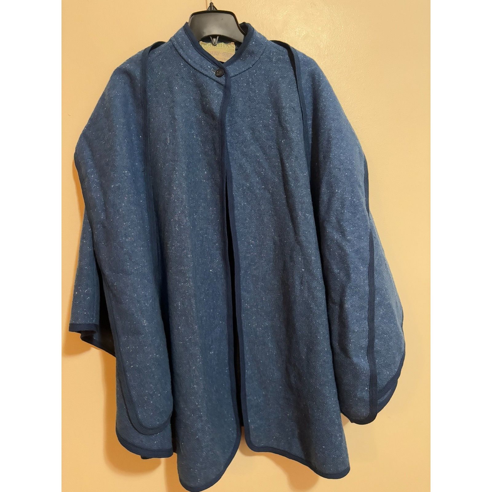 Other Hourihan by Jimmy Hourihan Dublin removable scarf Wool cape Size ONE SIZE - 4 Thumbnail