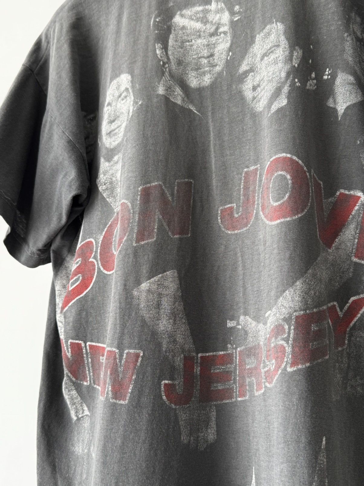 Band Tees Vintage 90s Bon Jovi ‘New Jersey’ Full Print Band T-Shirt Size US M / EU 48-50 / 2 - 6 Thumbnail