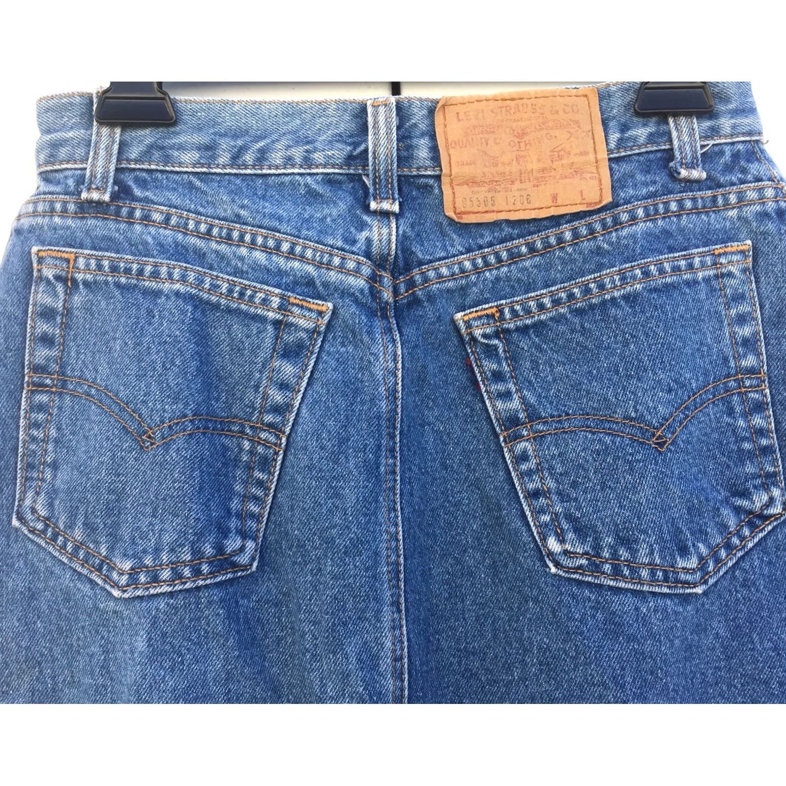 Levi's VINTAGE Levi's Jeans High Waist Denim Skirt Cowgirl Made USA Sz 11 28 Waist Blue Jeans Skirt 33 1/2” Hips 19 1/4” Zipper fly Mens Womens Boys Girls Size 32" / US 10 / IT 46 - 3 Thumbnail