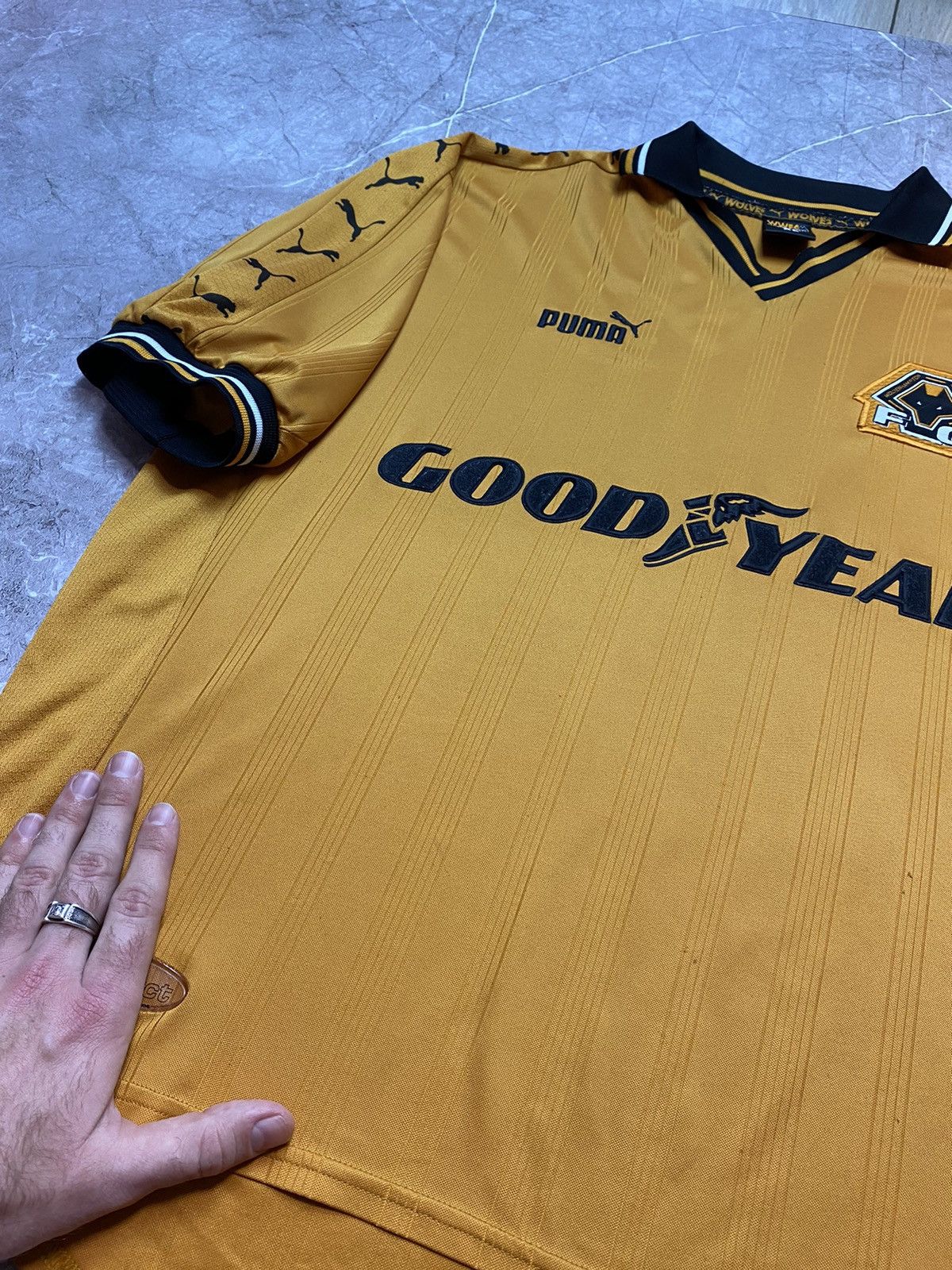 Puma × Vintage Vintage 1996 Wolverhampton Soccer Jersey Size XL Size US XL / EU 56 / 4 - 6 Thumbnail