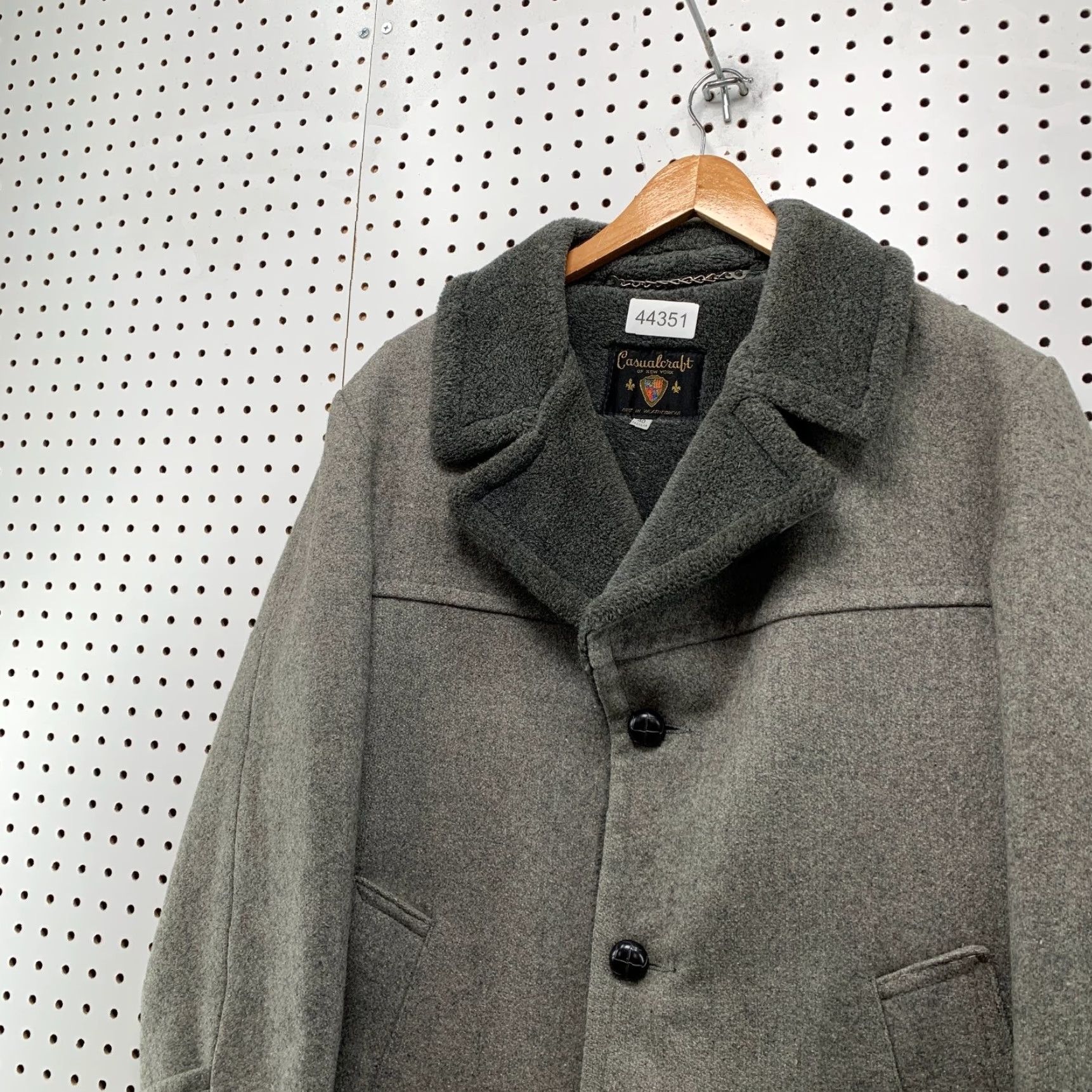 Vintage VINTAGE Casualcraft Wool Button Overcoat Mens Size 40 Gray Winter Heavyweight Coat USA Wool Tweed Long Coat Men 40 Mens Size US XXS / EU 40 - 4 Thumbnail