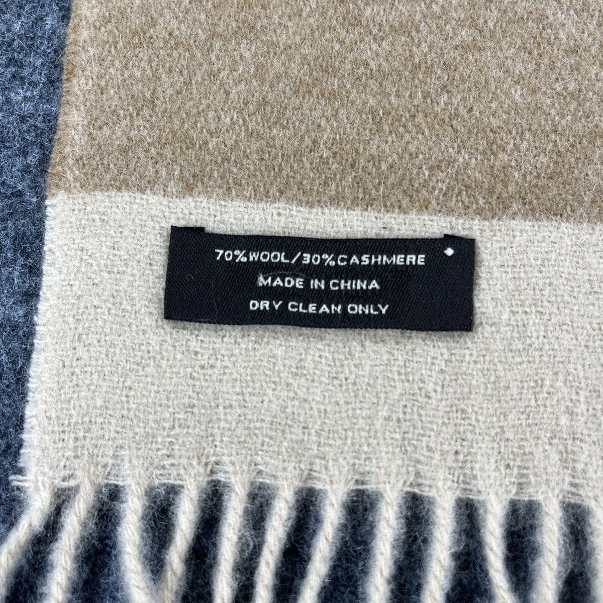 Coach Coach Scarf/ Muffler / Neckwear K029 Size ONE SIZE - 6 Thumbnail