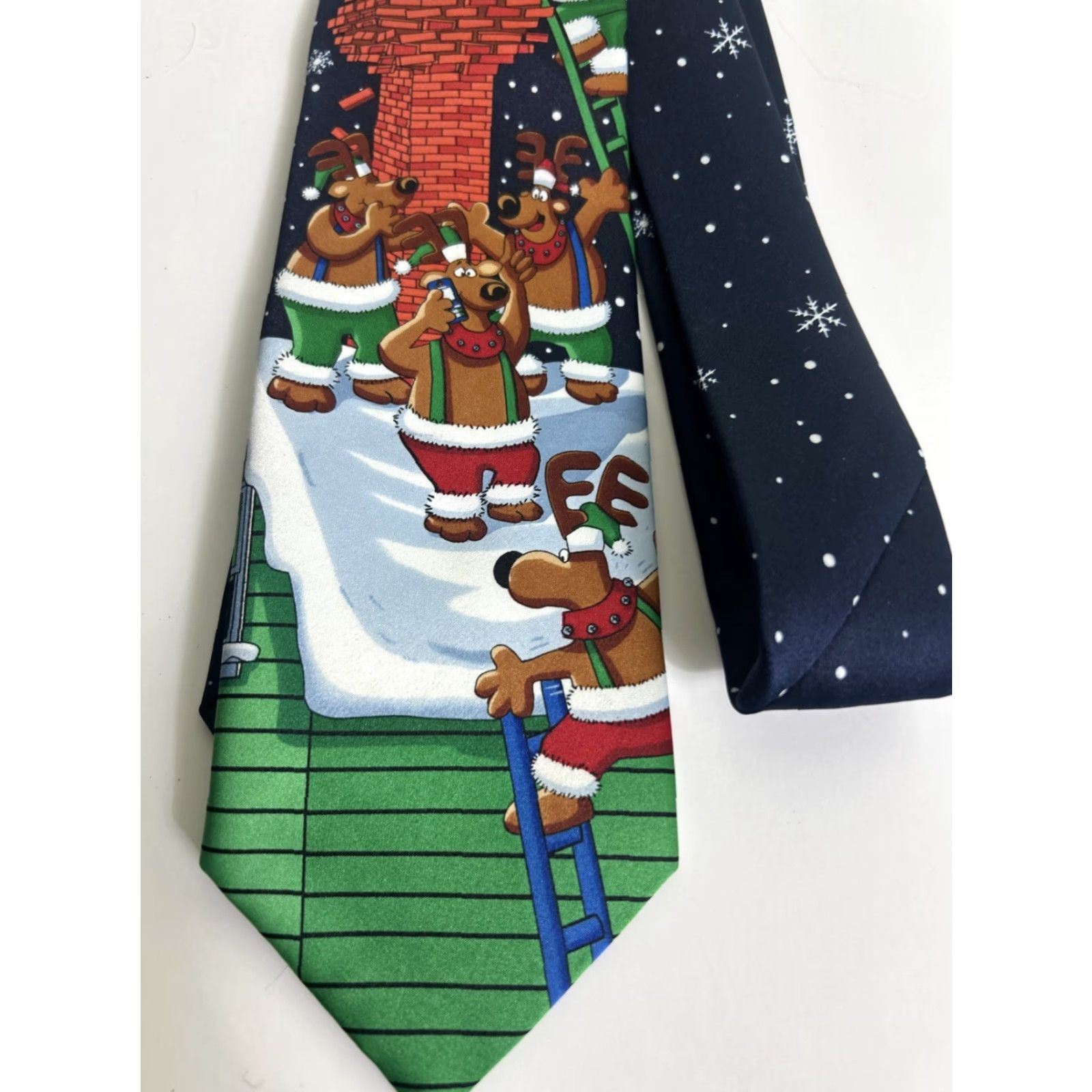 Vintage Yule Tie Christmas Necktie Santa Reindeer Novelty Roof Funny Greetings Holiday Size ONE SIZE - 2 Thumbnail