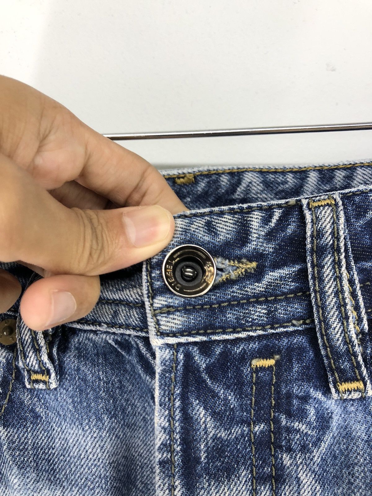 Diesel Vintage Diesel Blue Eyecons 2015/2 Edition Distressed Jeans Size US 28 / EU 44 - 6 Thumbnail