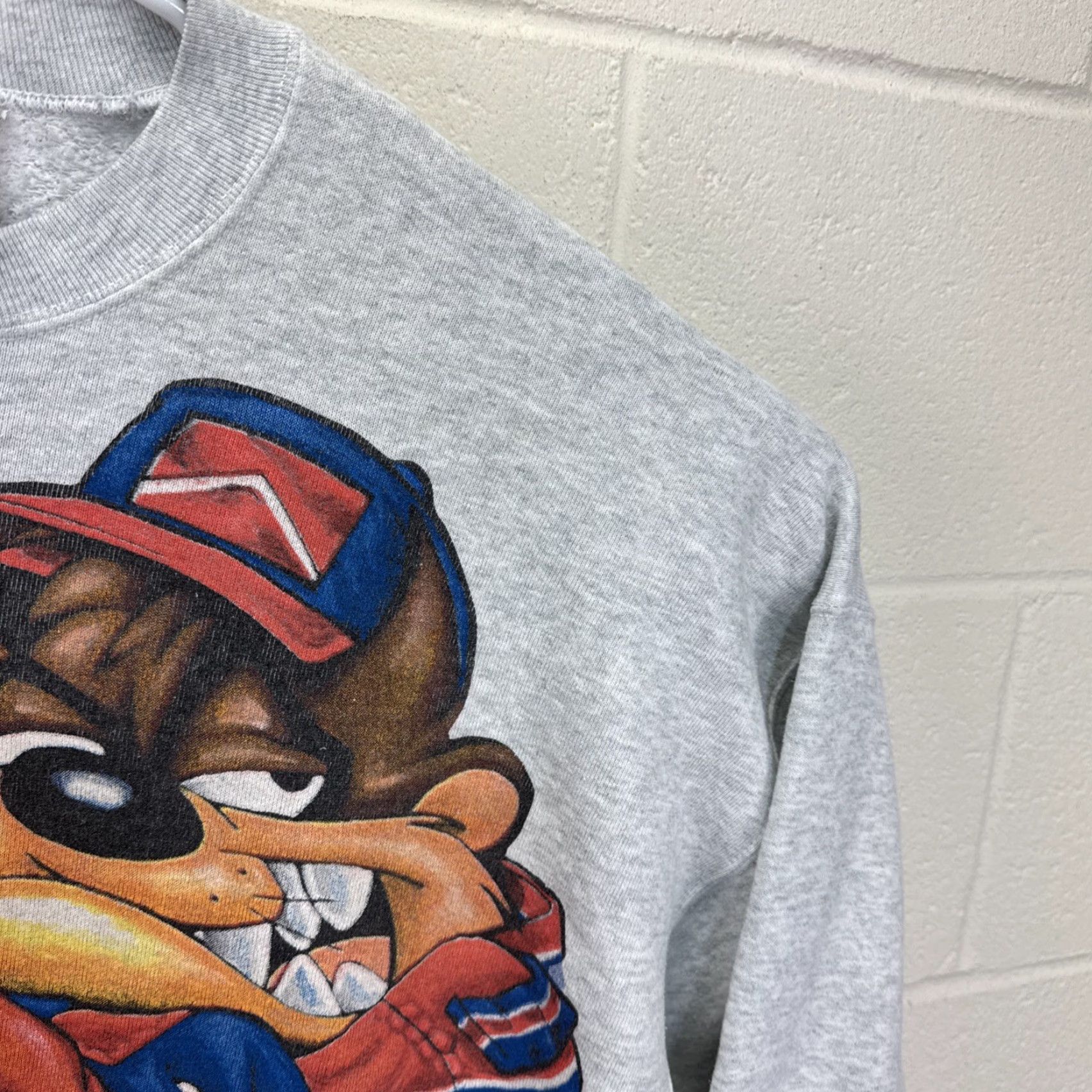 Vintage VINTAGE Looney Tunes Sweatshirt TAZ Crewneck XL Mens Graphic Print Gray 1998 Racing Vintage Retro Wool? Size US XL / EU 56 / 4 - 7 Thumbnail