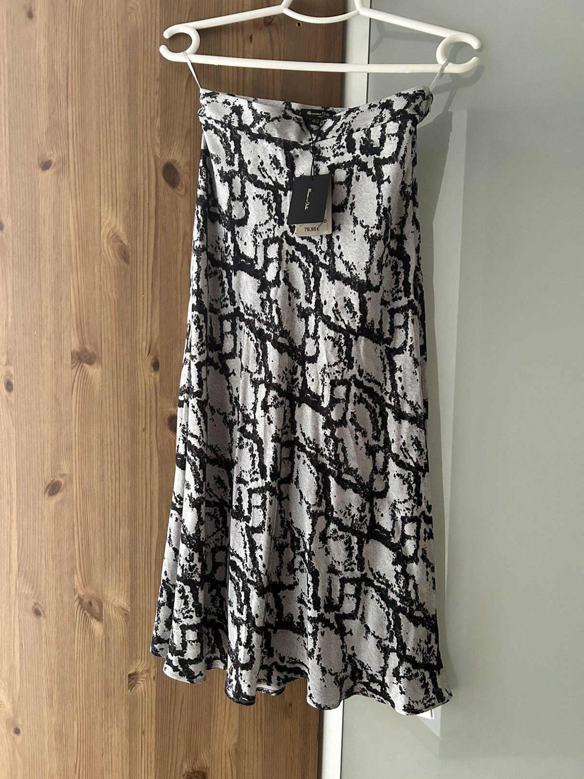 Massimo Dutti Silver skirt Size 24" / US 00 / IT 34 - 1 Thumbnail
