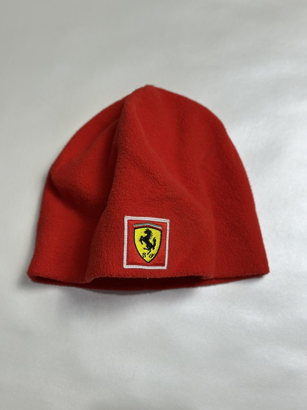 Fila Vintage Retro Fila Scuderia Ferrari F1 Red Beanie Hat Size ONE SIZE - 1 Thumbnail