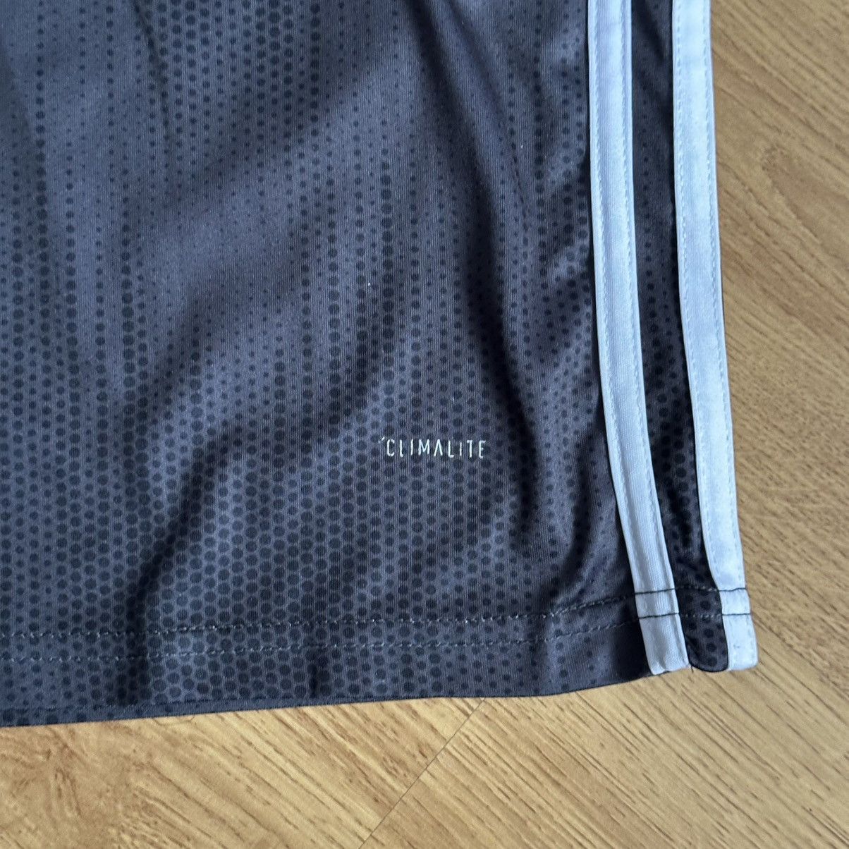 Adidas 2019 Leicester adidas Away Shirt Size US M / EU 48-50 / 2 - 5 Thumbnail