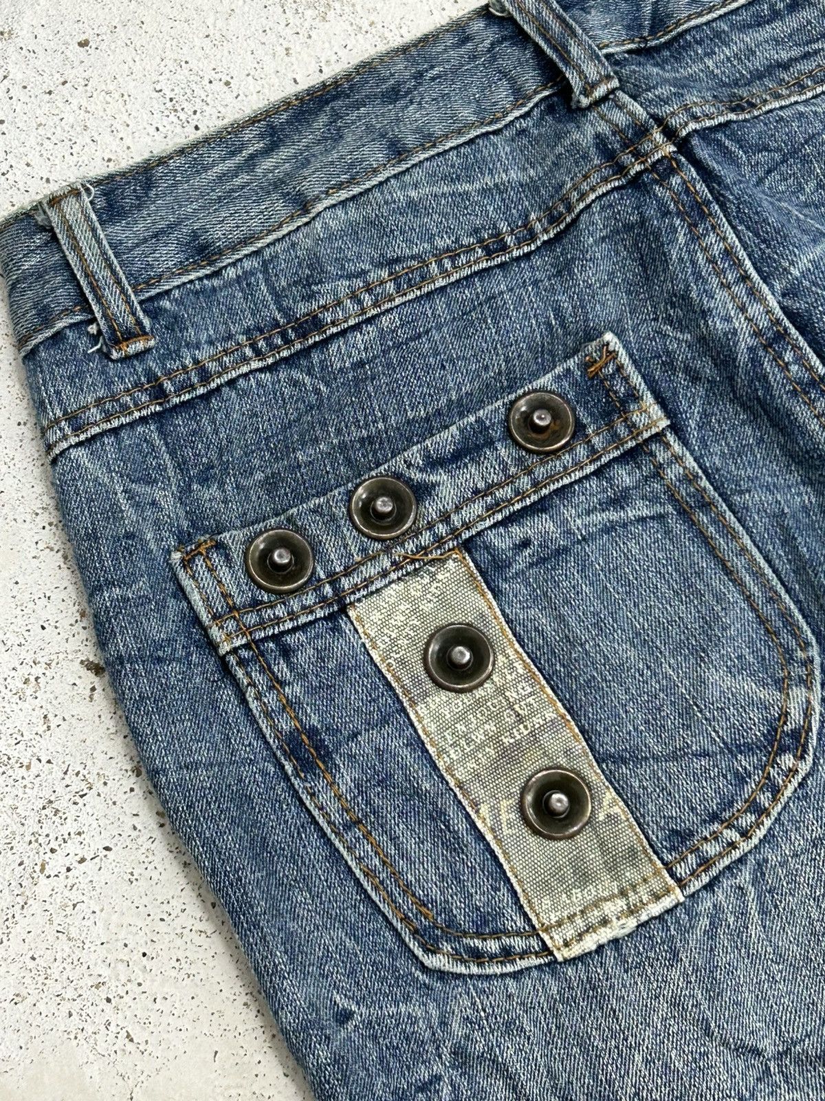 20471120 × Hysteric Glamour × Japanese Brand JWYZ Pocketwork Baggy Distressed Clawn Mark Rivet Button Size US 32 / EU 48 - 17 Thumbnail