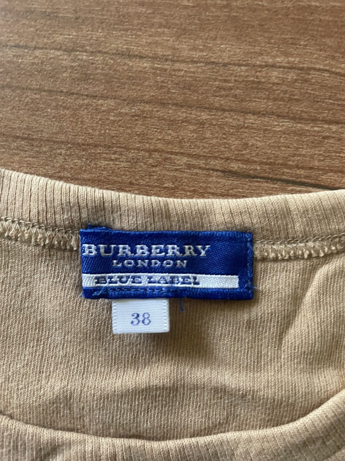 Burberry Burberry Tshirt Size XS / US 0-2 / IT 36-38 - 4 Thumbnail