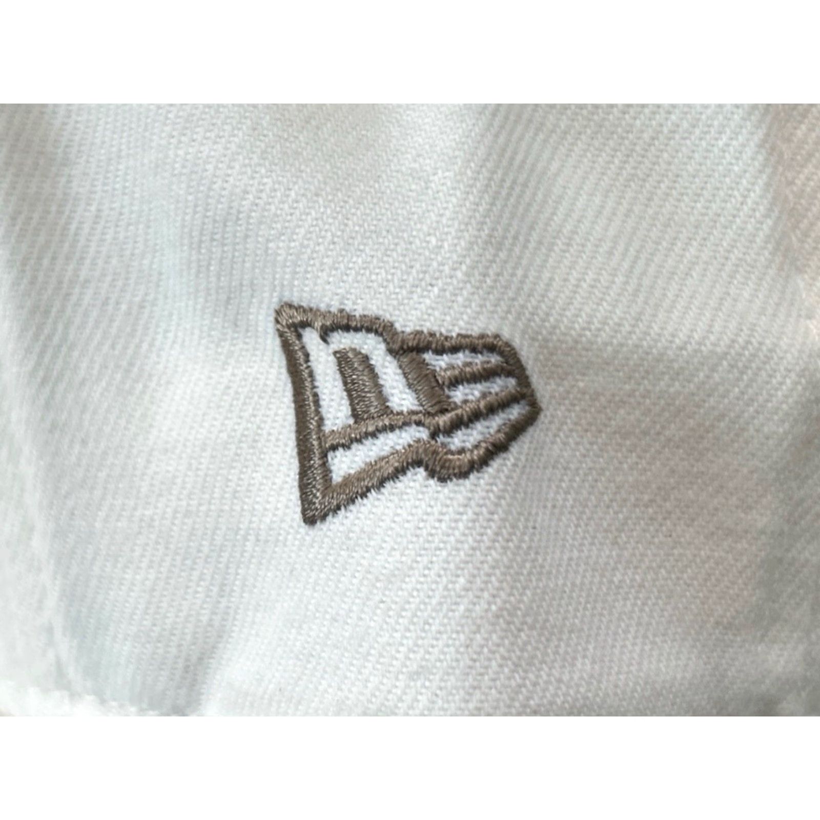 New Era VINTAGE New Era Hat Baseball Cap Mens 7 1/8 White USA Deadstock NWOT 90s Wool Blend Fitted Size ONE SIZE - 4 Thumbnail