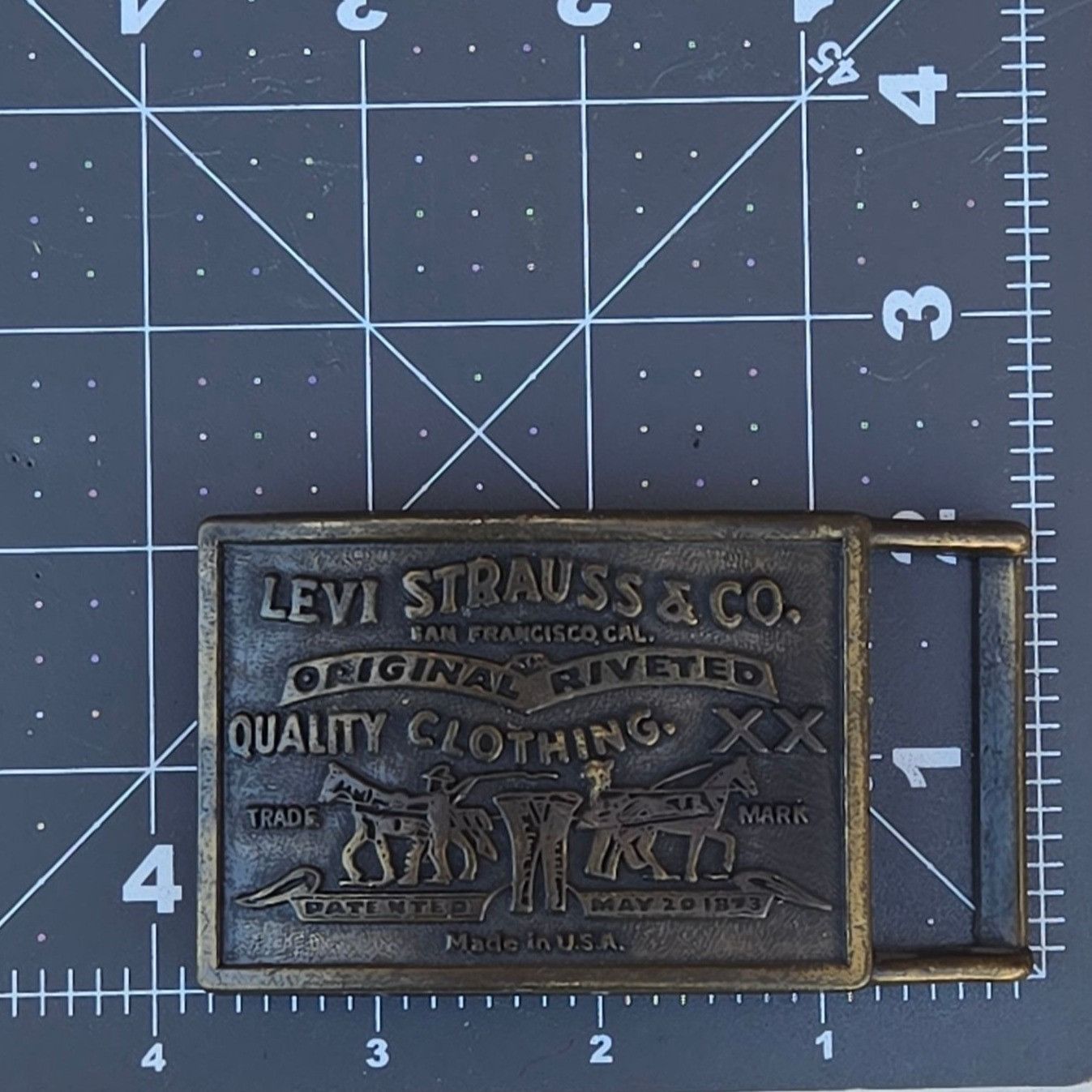 Other Levi Jeans Belt Buckle Two Horse Levis Strauss Brand Vintage Size ONE SIZE - 2 Thumbnail
