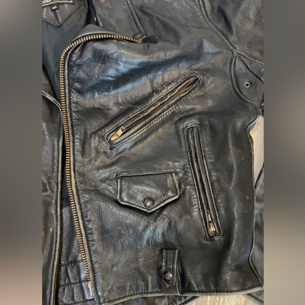 Other Vintage Classic Black bikers distressed heavy duty Leather Size US M / EU 48-50 / 2 - 3 Thumbnail