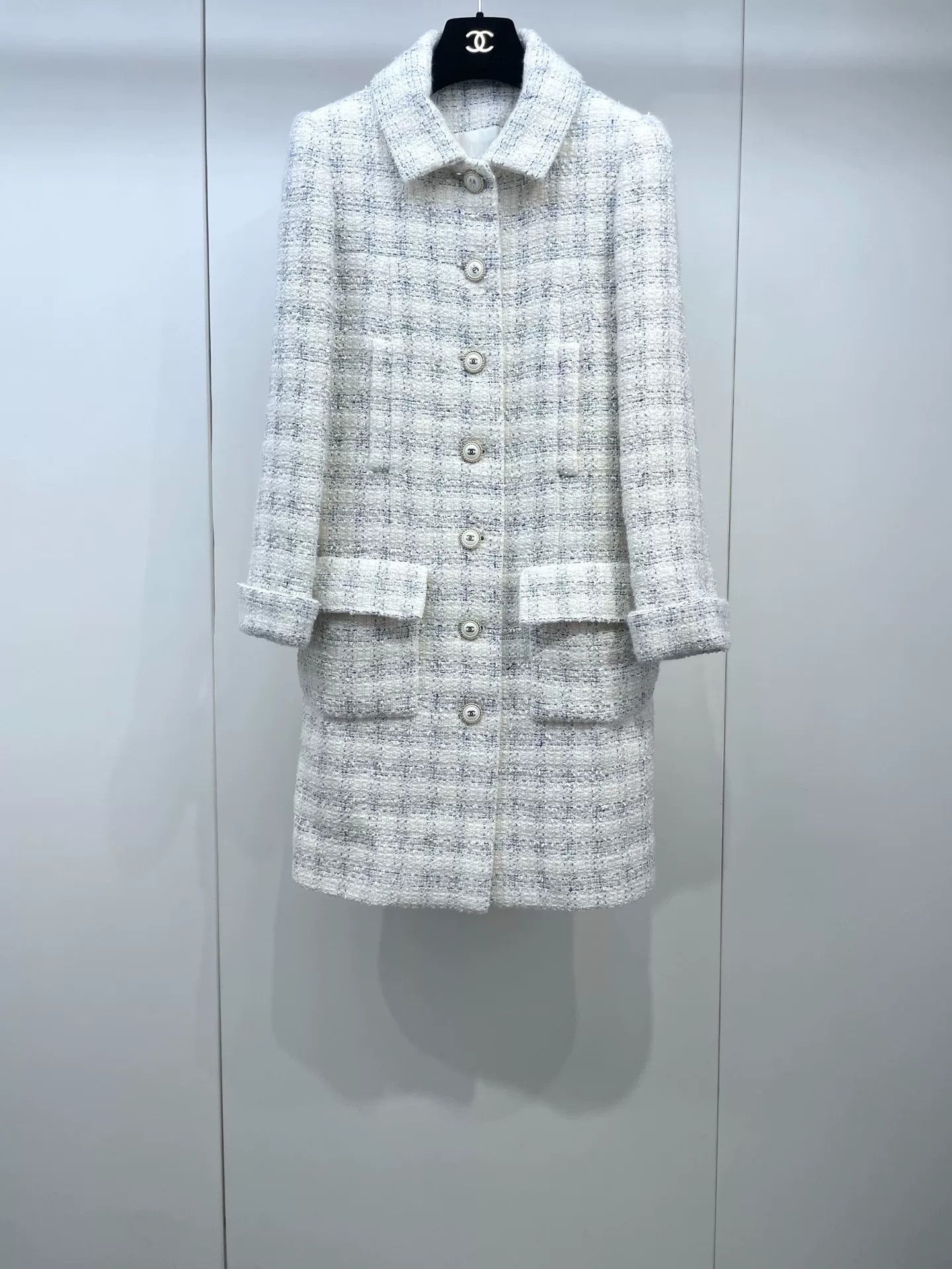 Chanel Chanel Beige Plaid Long Coat Size XXS / US 00 / IT 34 - 1 Thumbnail