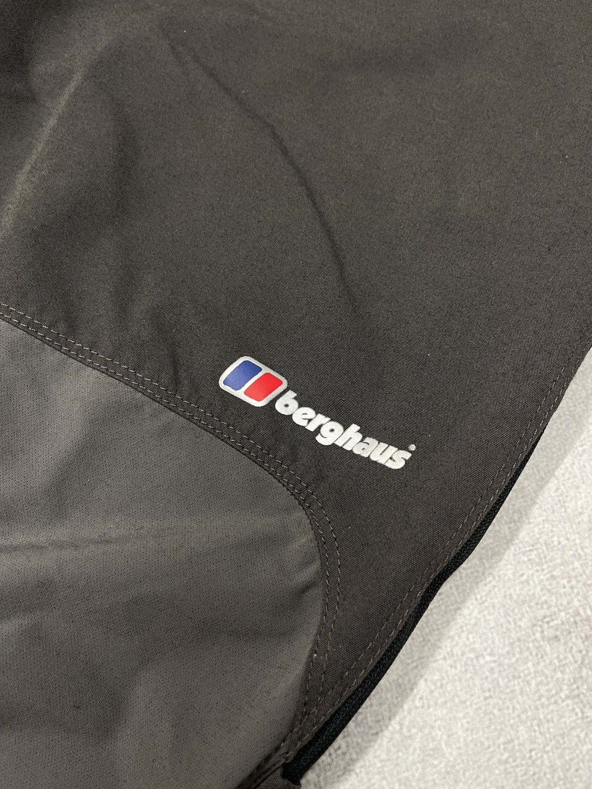 Berghaus Mens Berghaus Hiking Cargo Pants Outdoor Gorpcore Size US 34 / EU 50 - 4 Thumbnail