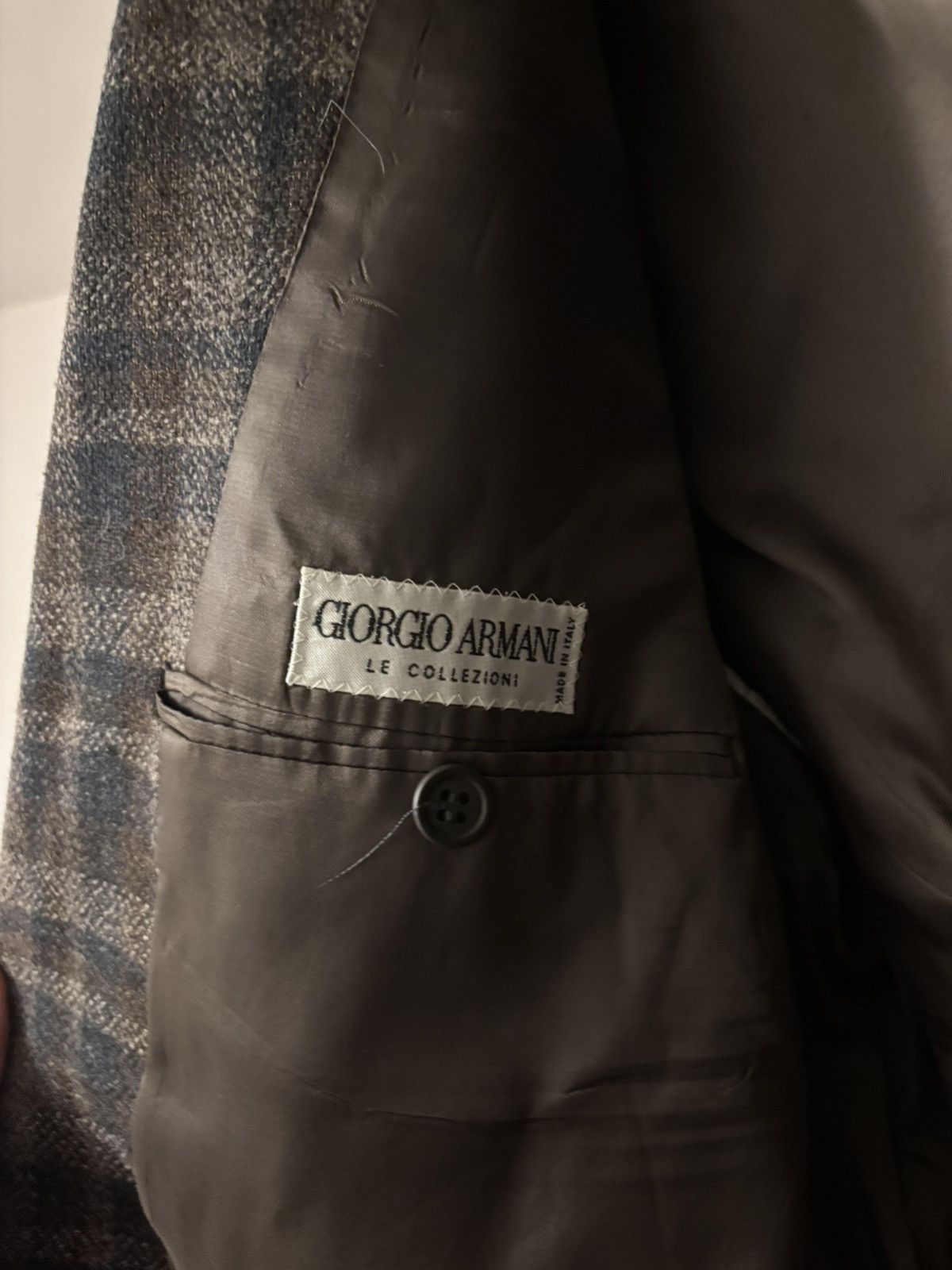 Giorgio Armani Vintage Giorgio Armani Check Pattern Wool Blazer Brown 39 Size 40R - 2 Thumbnail
