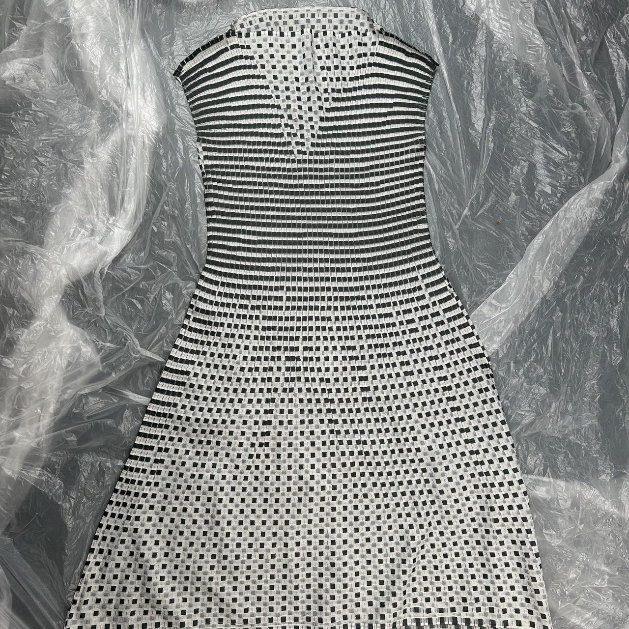Issey Miyake Issey miyake pleated back band white dress Size ONE SIZE - 1 Thumbnail