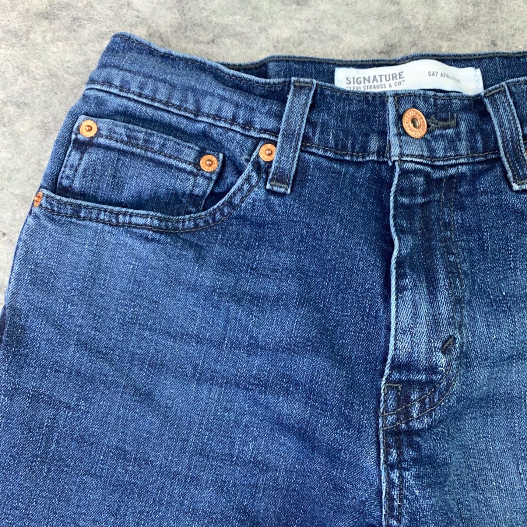 CO Signature Levi Strauss & Co. Mens Jeans 28x28 Blue Athletic Stretch Denim 5-Pocket Regular Fit Size US 29 - 2 Thumbnail