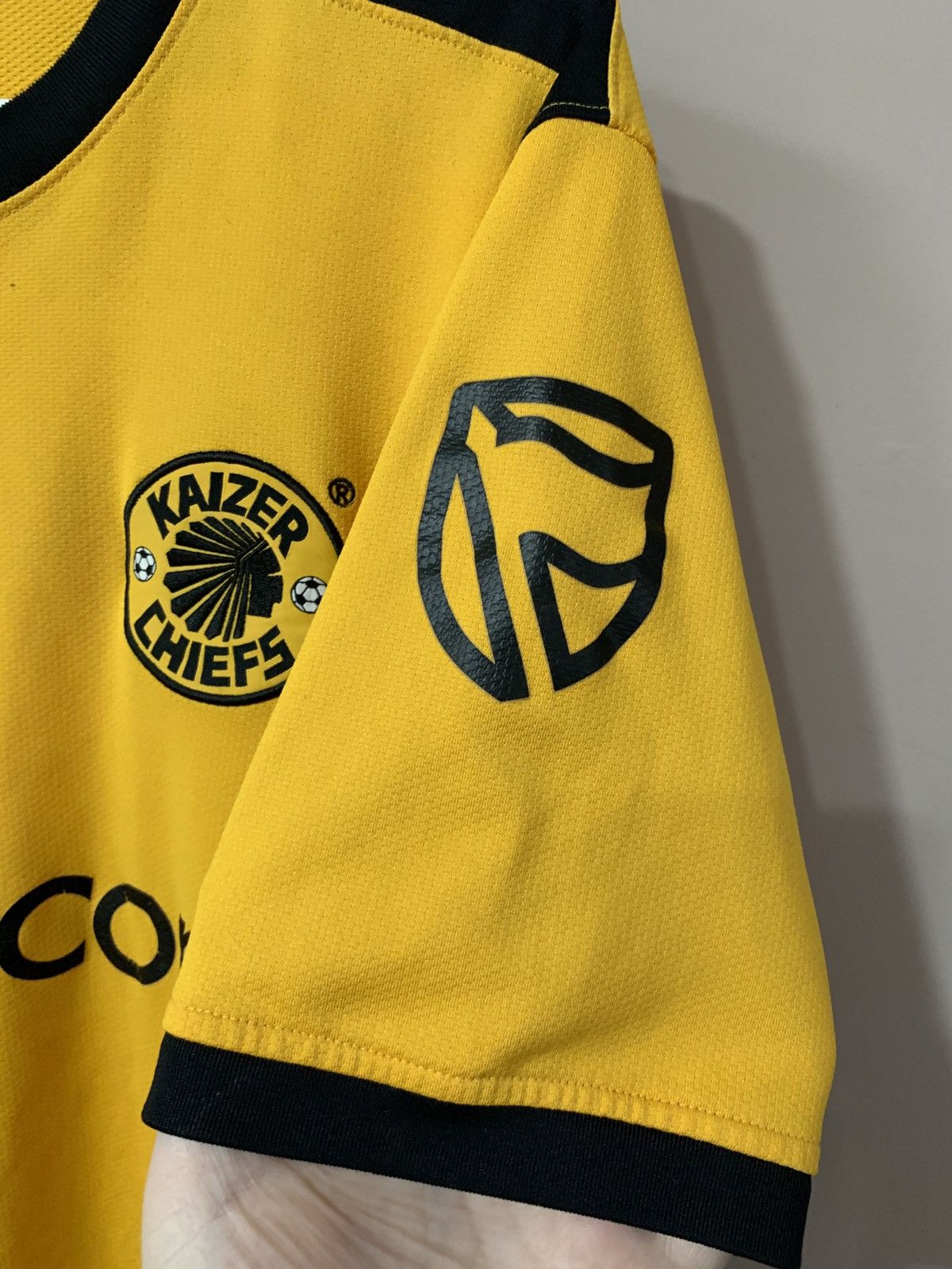 Nike KAIZER CHIEFS 2009/2010 HOME FOOTBALL SHIRT JERSEY Nike Size US XL / EU 56 / 4 - 11 Thumbnail