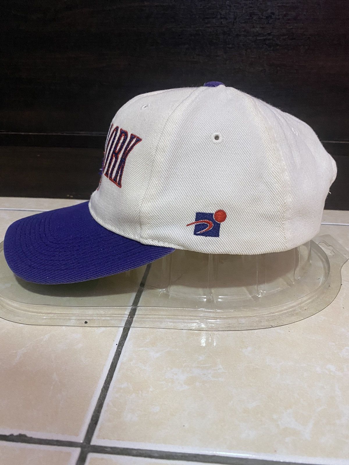 MLB × New York Yankees Vintage New York Yankees Iconic Logo Nice Design Hat Size ONE SIZE - 3 Thumbnail