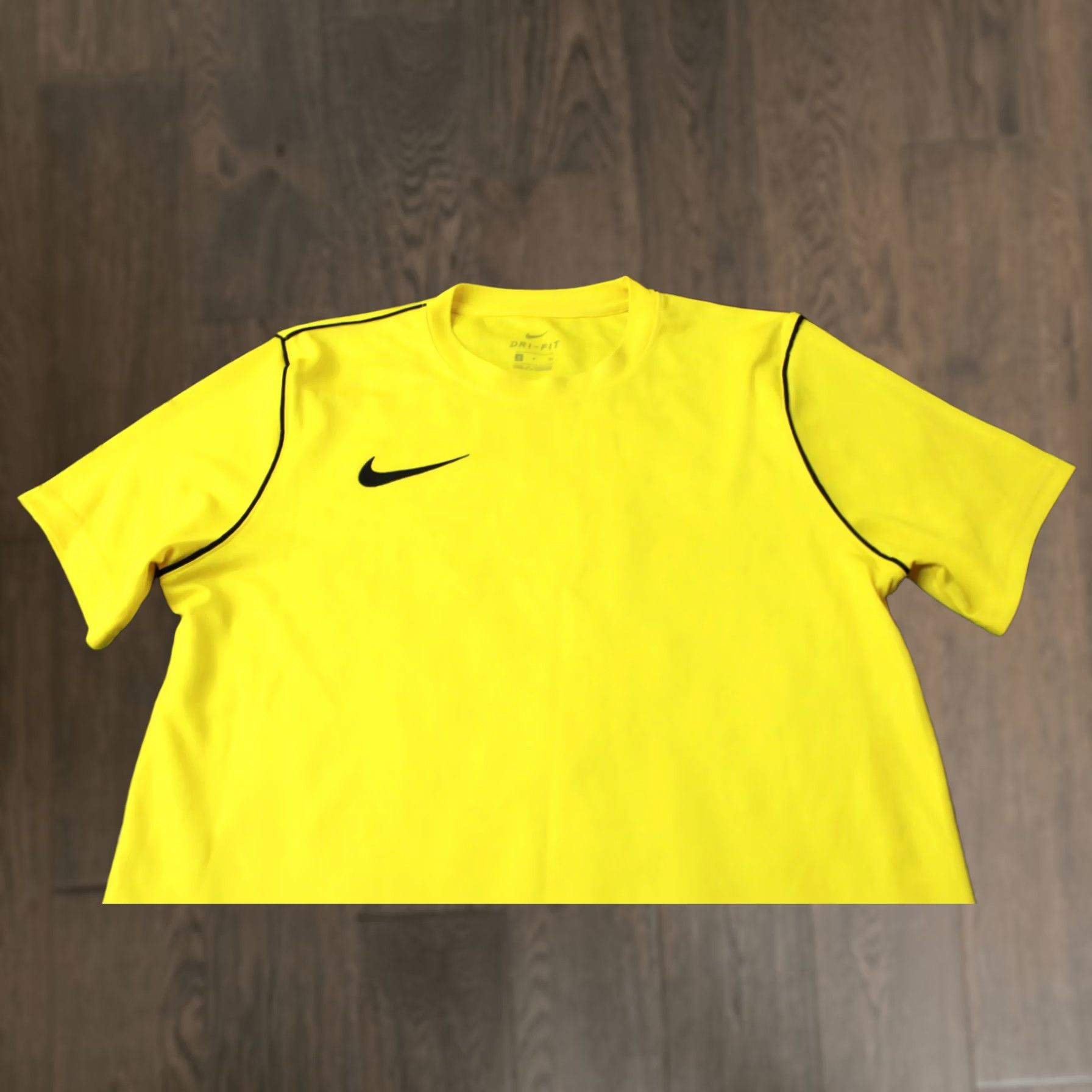 Nike NIKE DRI-FIT PARK ORIGINAL 2020 MEN SHIRT T-Shirt SIZE S Yellow and Black Football Jersey Short Sleeve Crew Neck Nike Park Mens Size US S / EU 44-46 / 1 - 1 Thumbnail