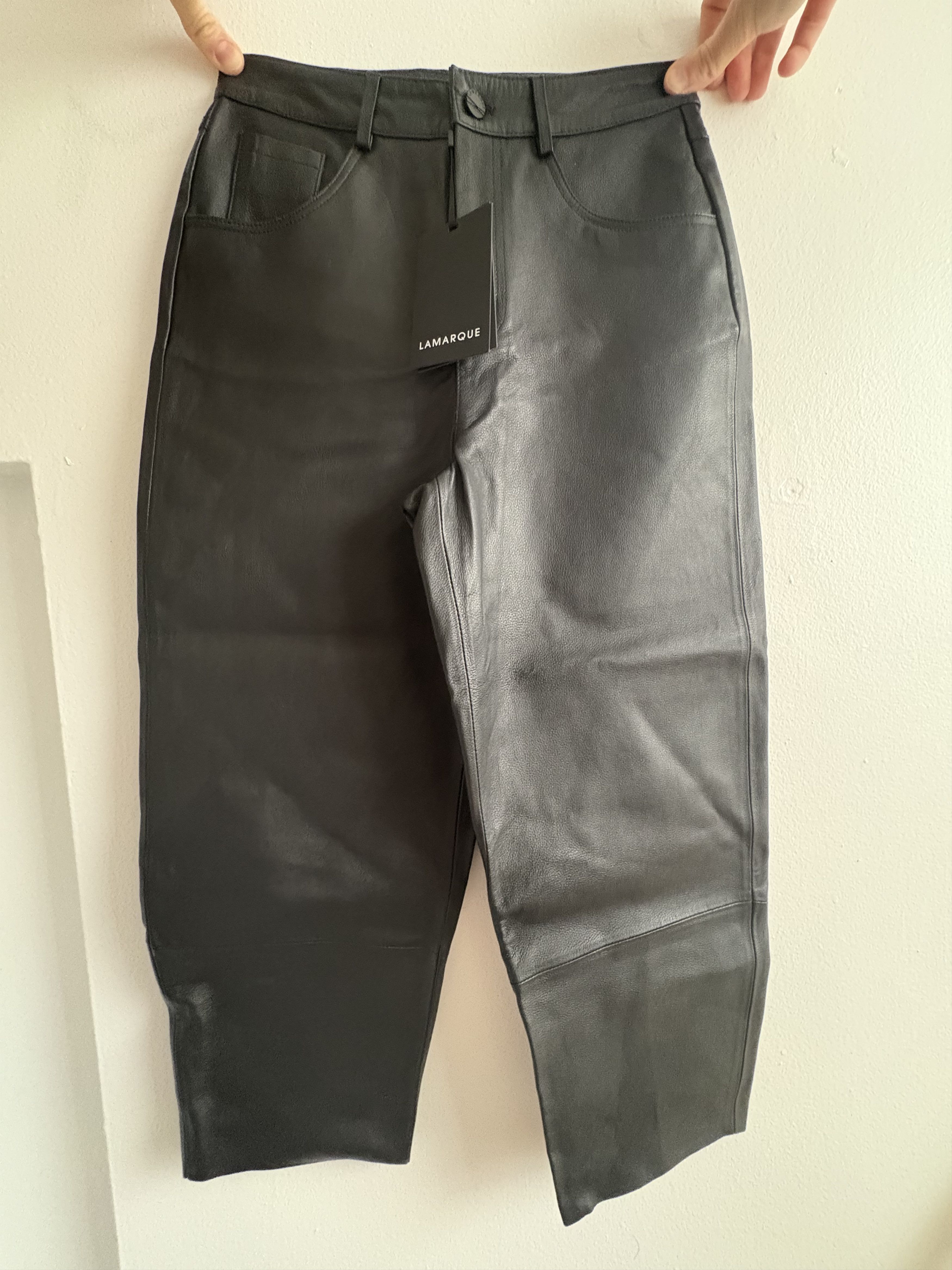LAMARQUE LAMARQUE Leather Tapered Pants in Fenne Black XS (Women) NWT Size 26" / US 2 / IT 38 - 1 Thumbnail