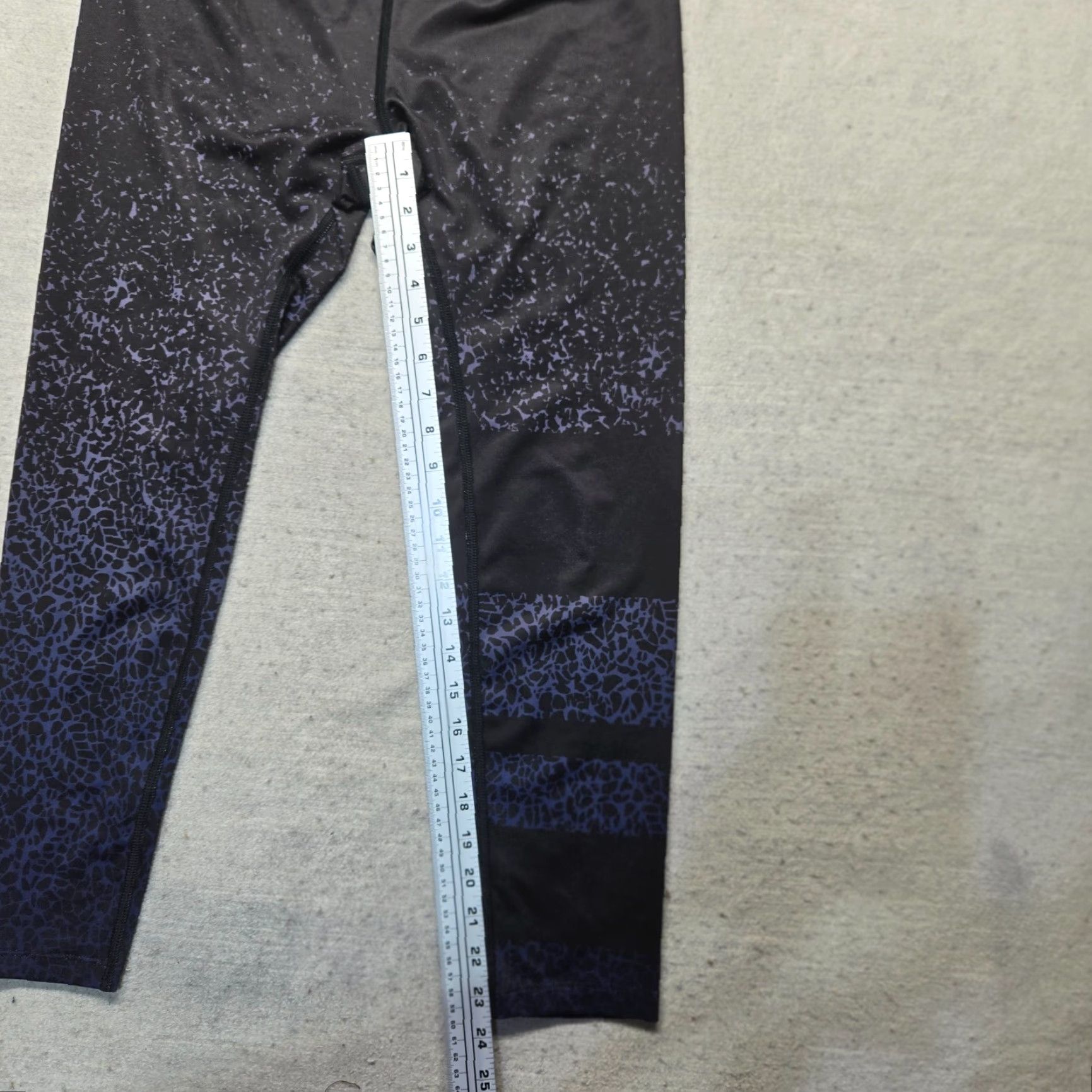 Layer 8 VINTAGE Layer 8 Qwick-Dry Workout Leggings Pants Women Adults Medium Black Geometric Activewear Size 32" / US 10 / IT 46 - 7 Thumbnail