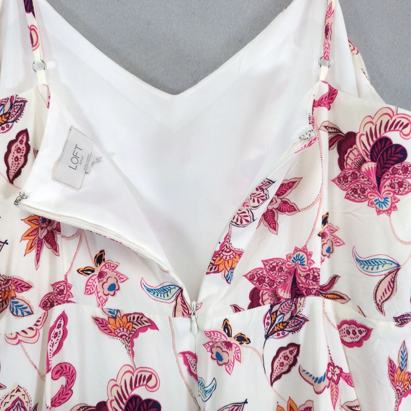 Loft Loft Spaghetti Strap Floral Sun Dress 6 A-Line V-Neck Flowy Size M / US 6-8 / IT 42-44 - 8 Thumbnail
