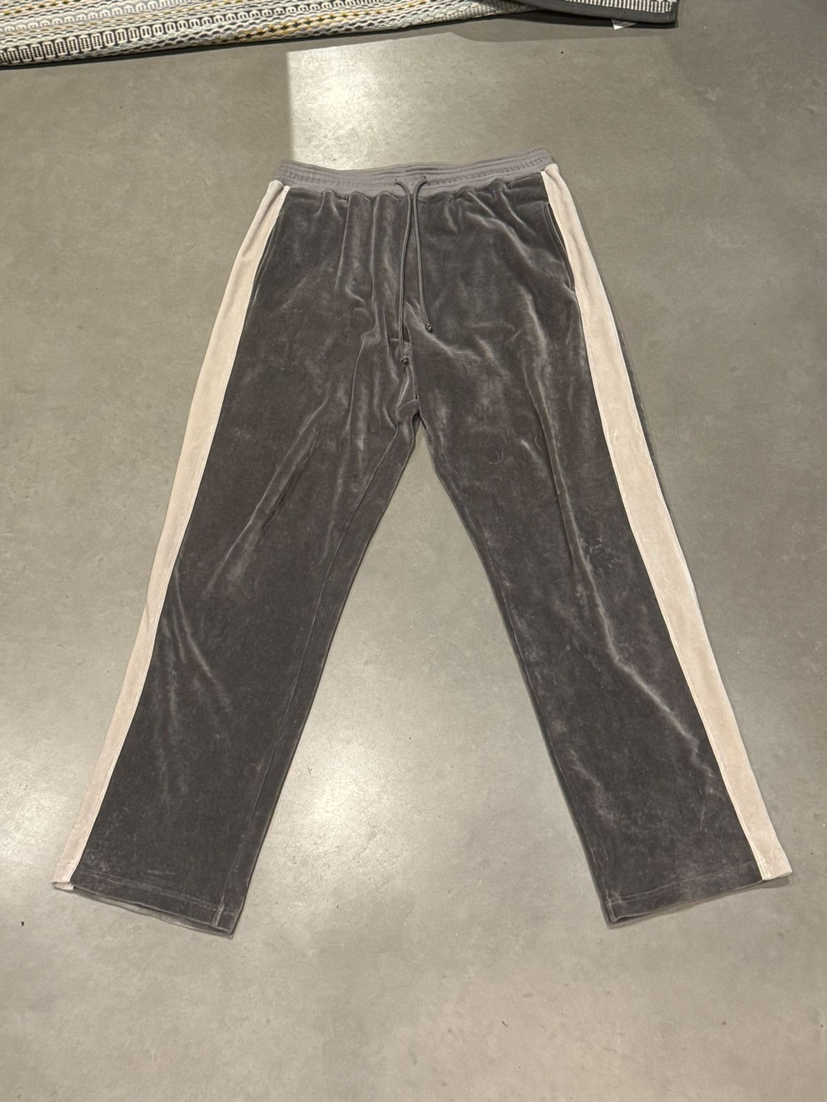 Haider Ackermann Stunning grey Haider Ackermann velour sweatpants tracksuit Size US 32 / EU 48 - 1 Thumbnail