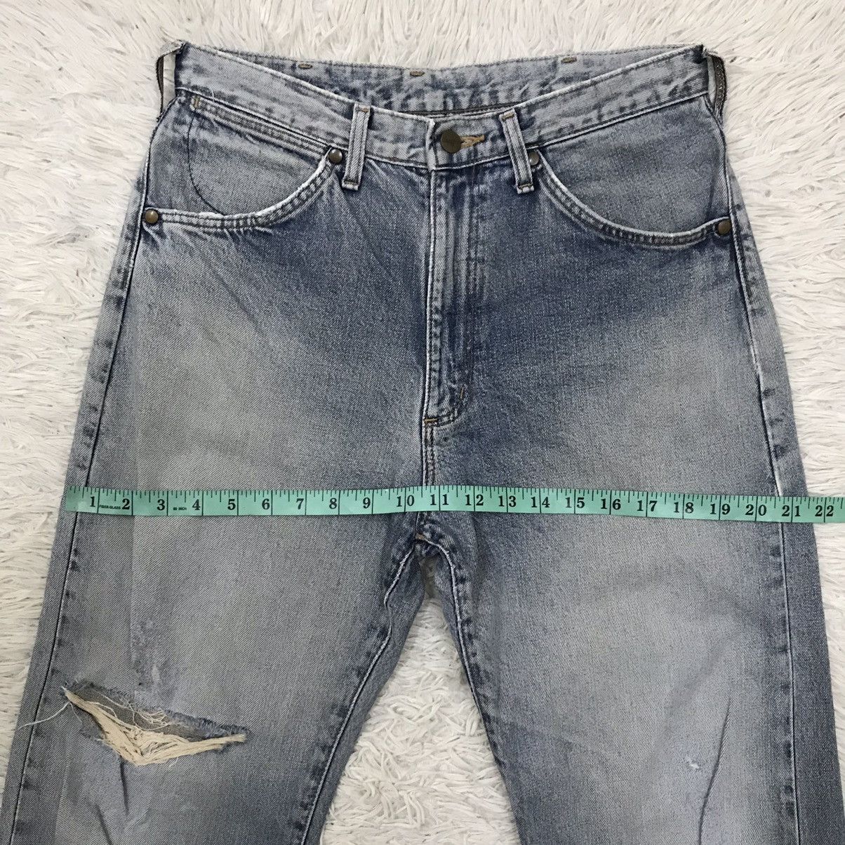 Vintage Vintage Wrangler M1701 Redline Selvedge Distressed Denim Size US 29 - 16 Thumbnail