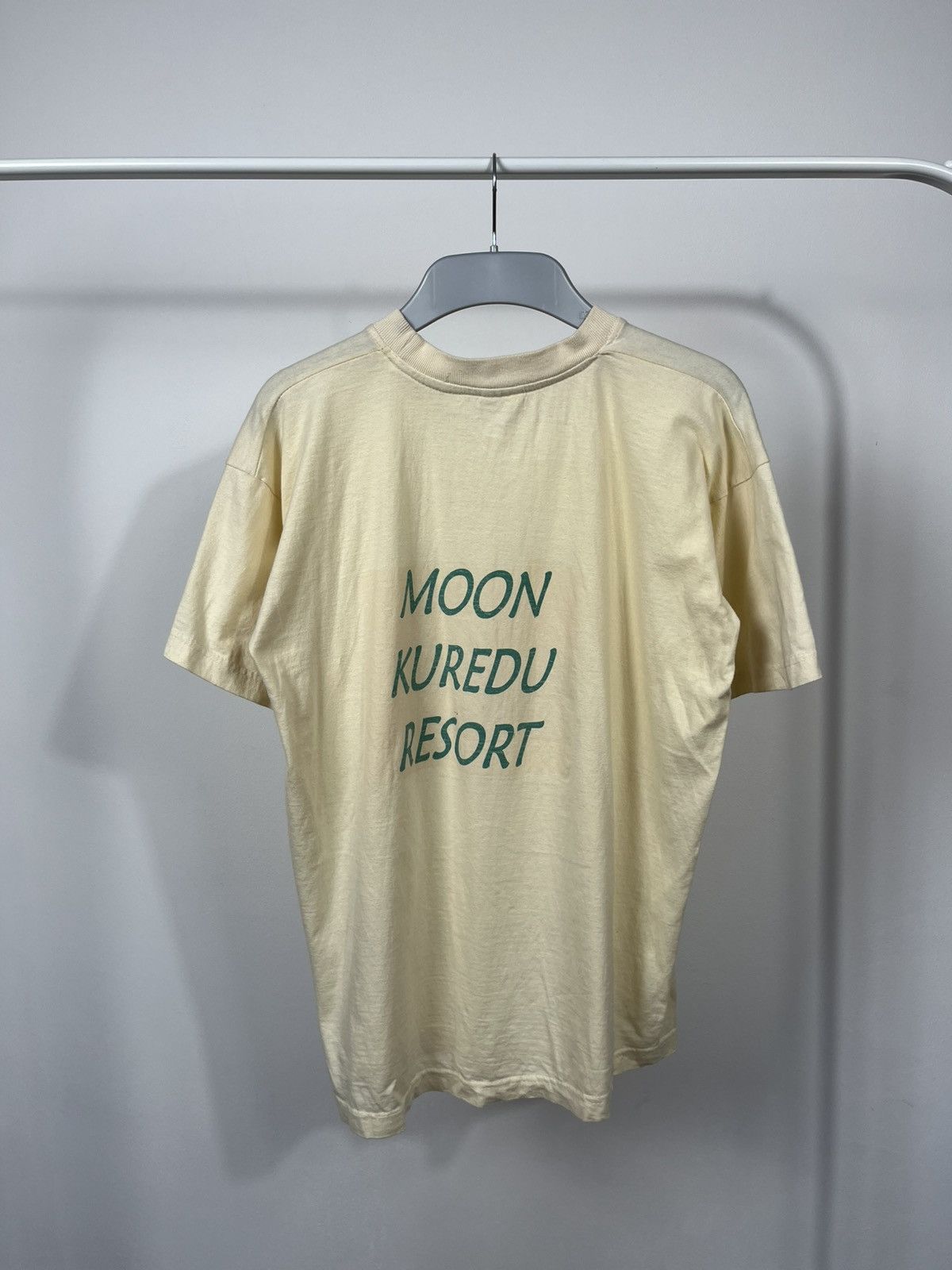 Vintage Vintage Kuredu Moon Resort T-Shirt Big Logo Maldives M Size US M / EU 48-50 / 2 - 8 Thumbnail