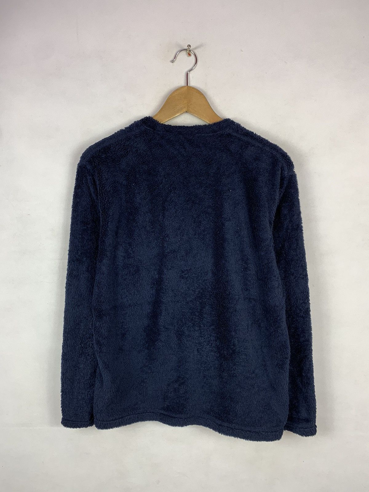 Disney Steals! Uniqlo Disney Mickey Mouse Fleece Pullover Size M / US 6-8 / IT 42-44 - 4 Thumbnail