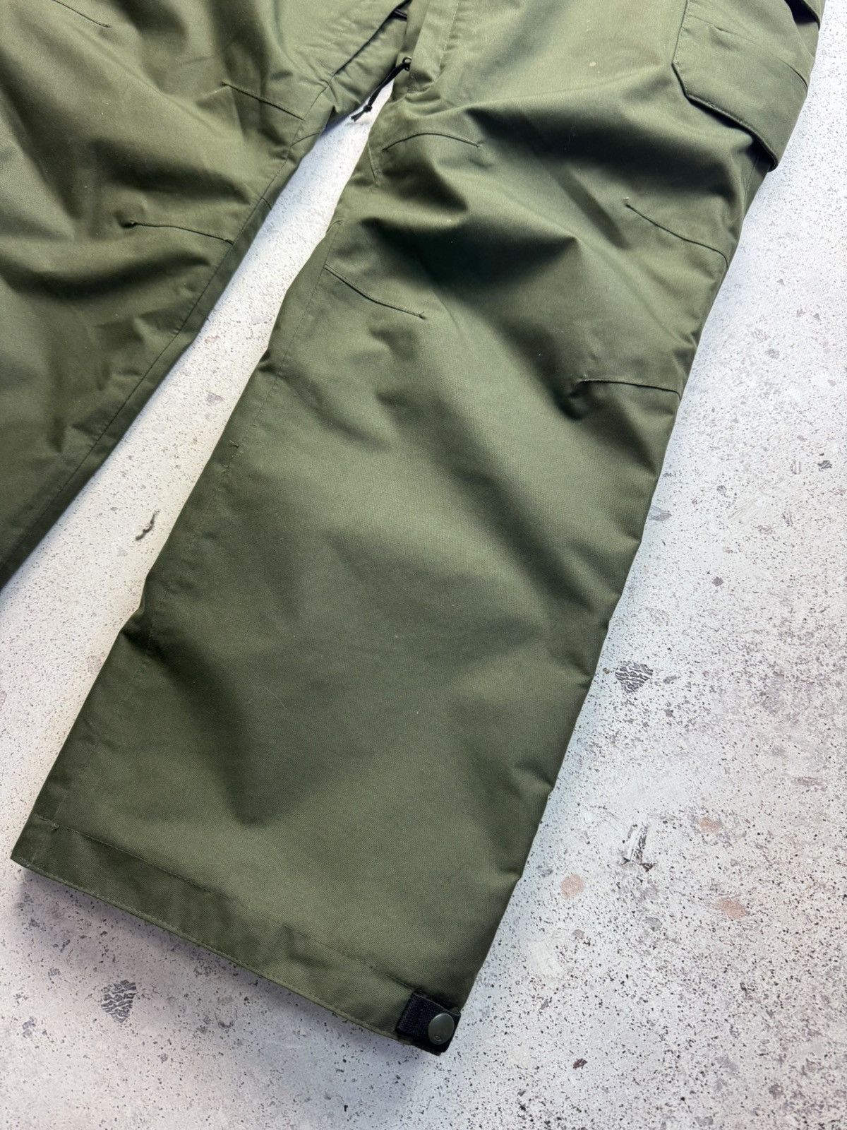 Oakley Vintage Oakley Multi-pocket Cargo Ski Pants Size M Size US 32 / EU 48 - 7 Thumbnail
