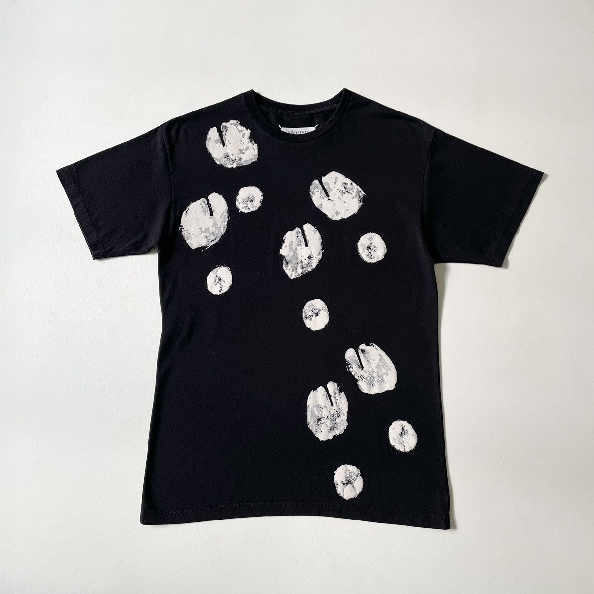 Maison Margiela A/W 19 ‘Tabi Foot Print’ Black T Shirt Size S / US 4 / IT 40 - 1 Thumbnail