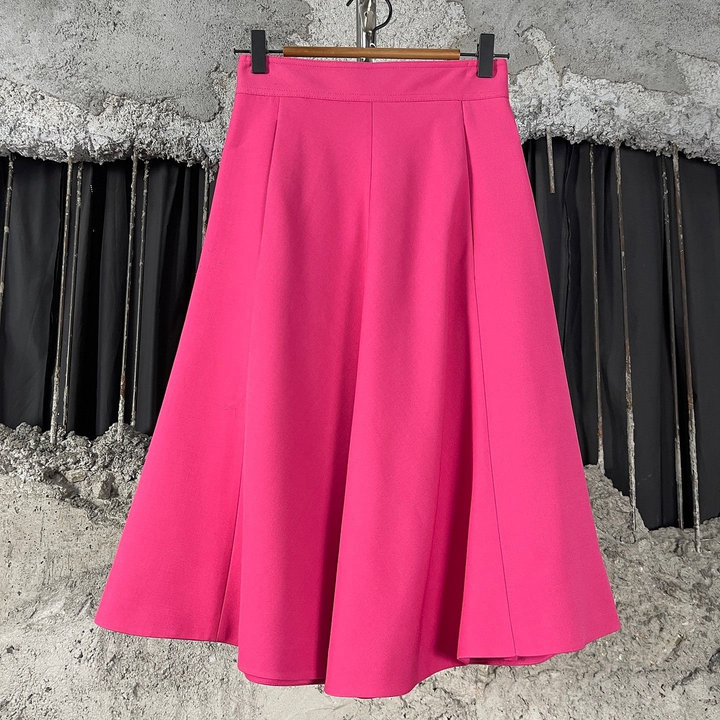 Gucci Gucci Silk Wool Blend Midi Skirt IT 36 Size 25" / US 0 / IT 36 - 1 Thumbnail