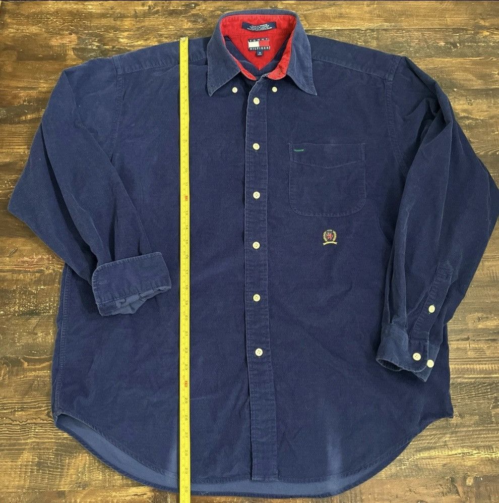 Tommy Hilfiger × Vintage Vintage Tommy Hilfiger Deep Corduroy Button Up Shirt Size US M / EU 48-50 / 2 - 2 Thumbnail