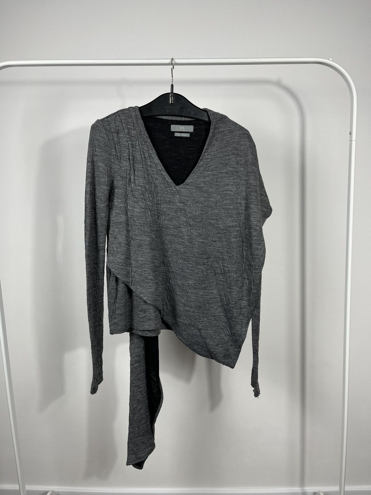 Alexander McQueen MCQ Alexander McQueen Asymmetrical Wrap Top Gray Size L / US 10 / IT 46 - 1 Thumbnail
