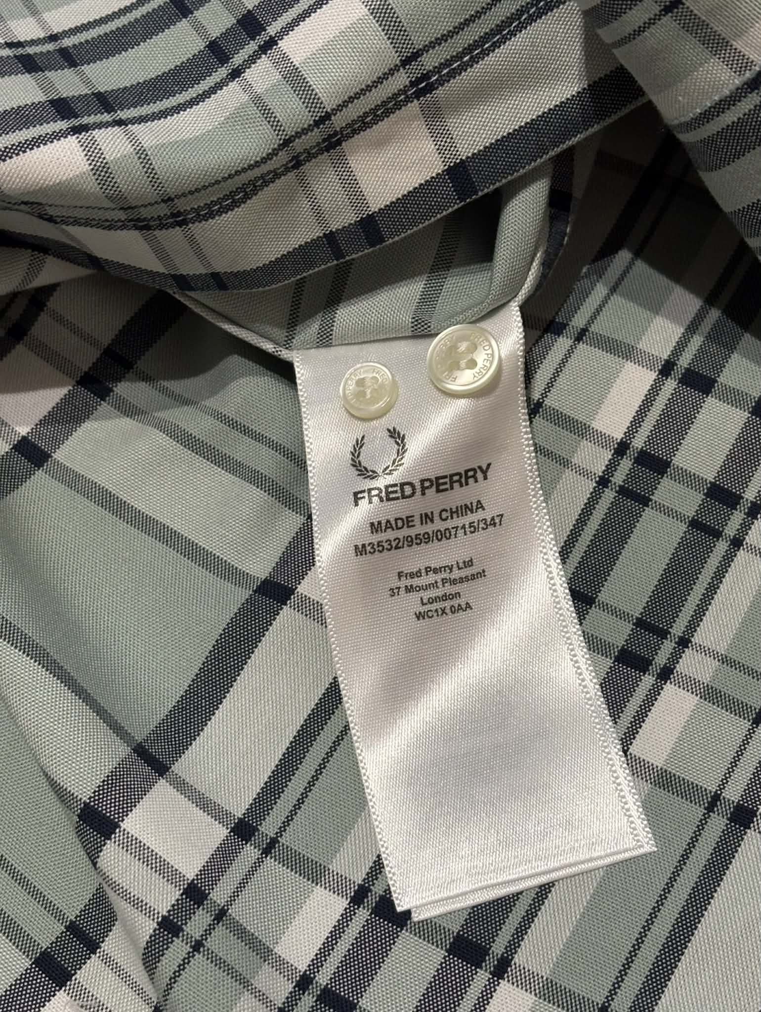 Fred Perry Fred Perry shirt size L Size US L / EU 52-54 / 3 - 10 Thumbnail
