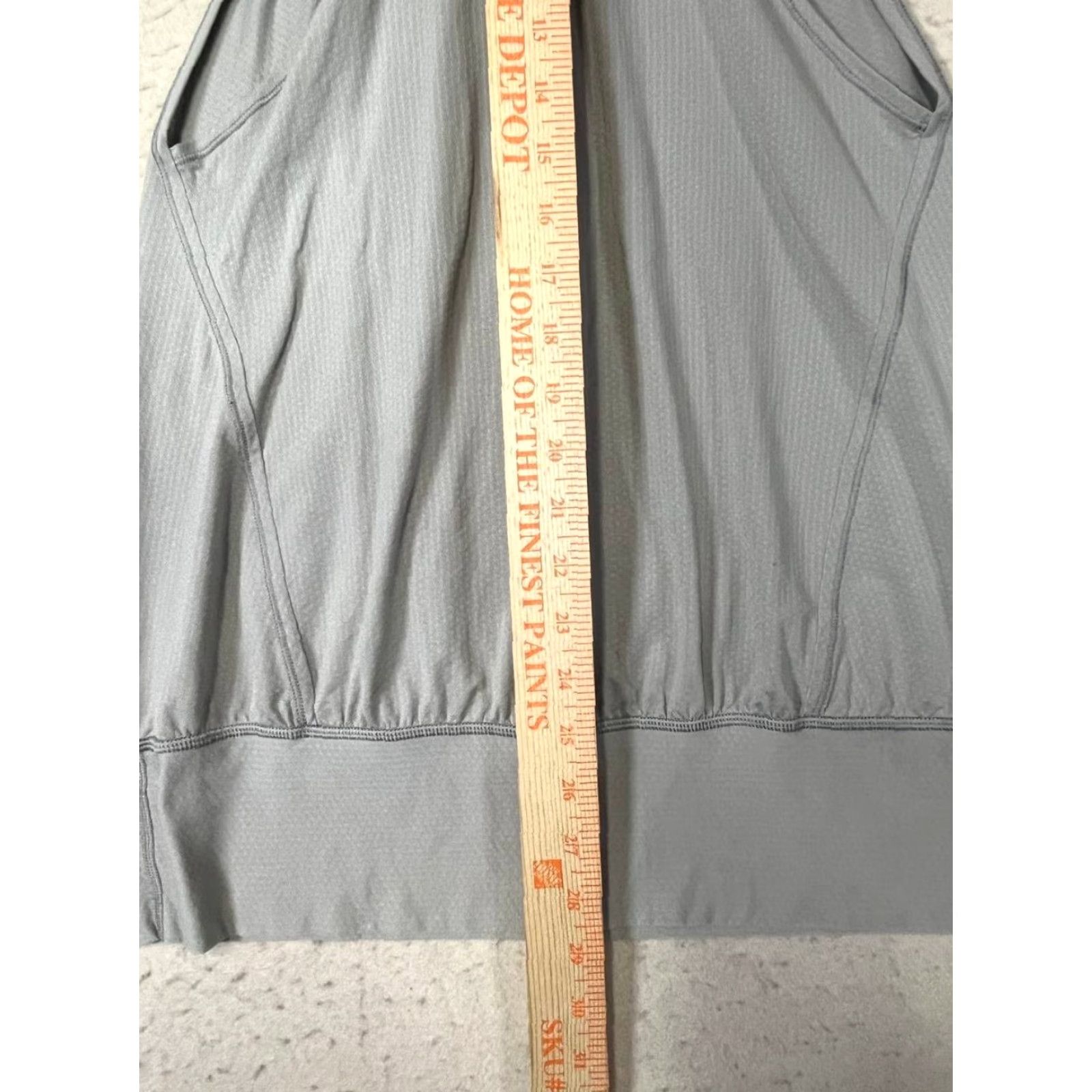 Lululemon Lululemon Built-In Bra Tank Top Women’s Gray Size 8 Activewear Shirt Sleeveless Yoga Size M / US 6-8 / IT 42-44 - 3 Thumbnail